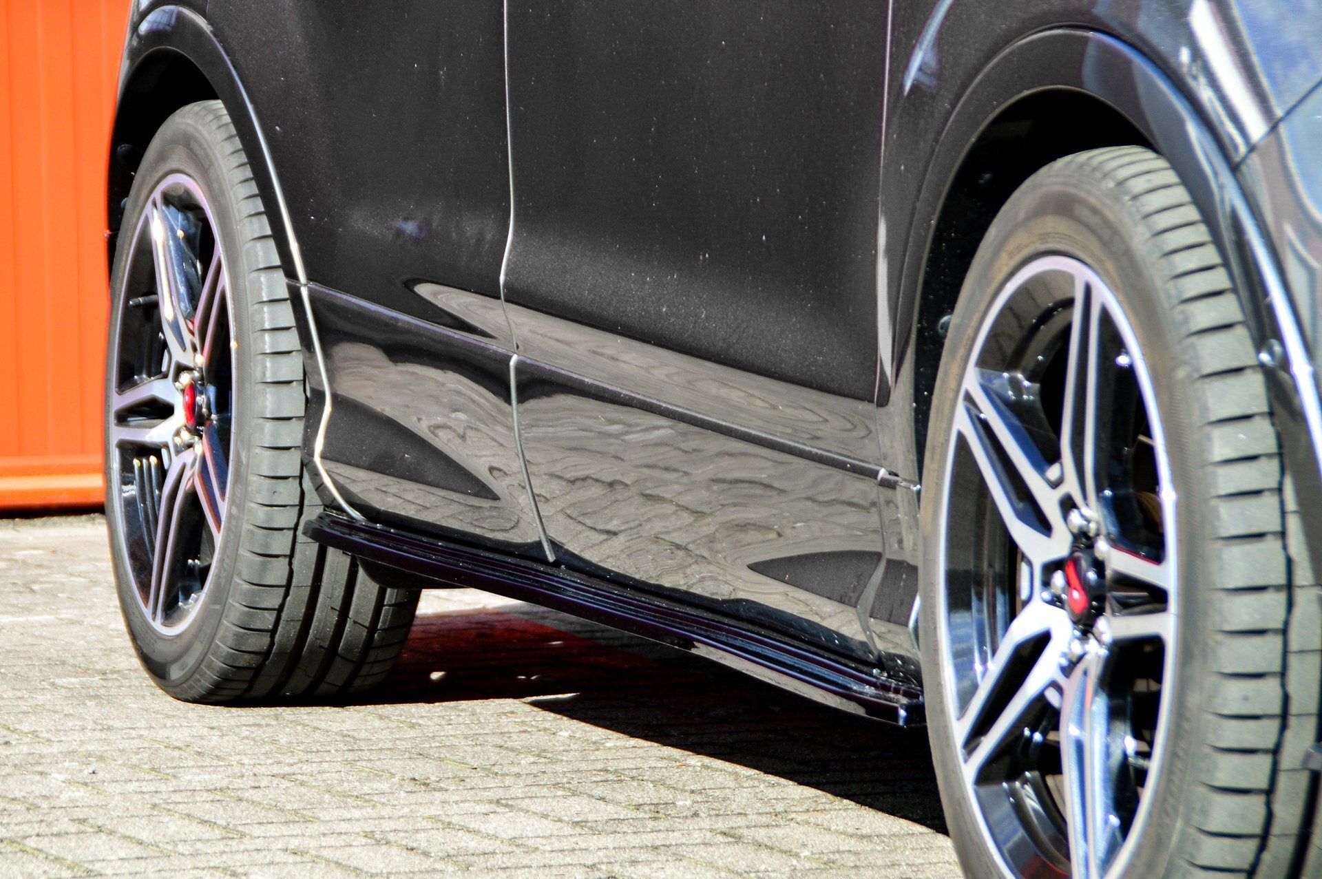 Cup Seitenschweller passend für Ford Kuga DM2
