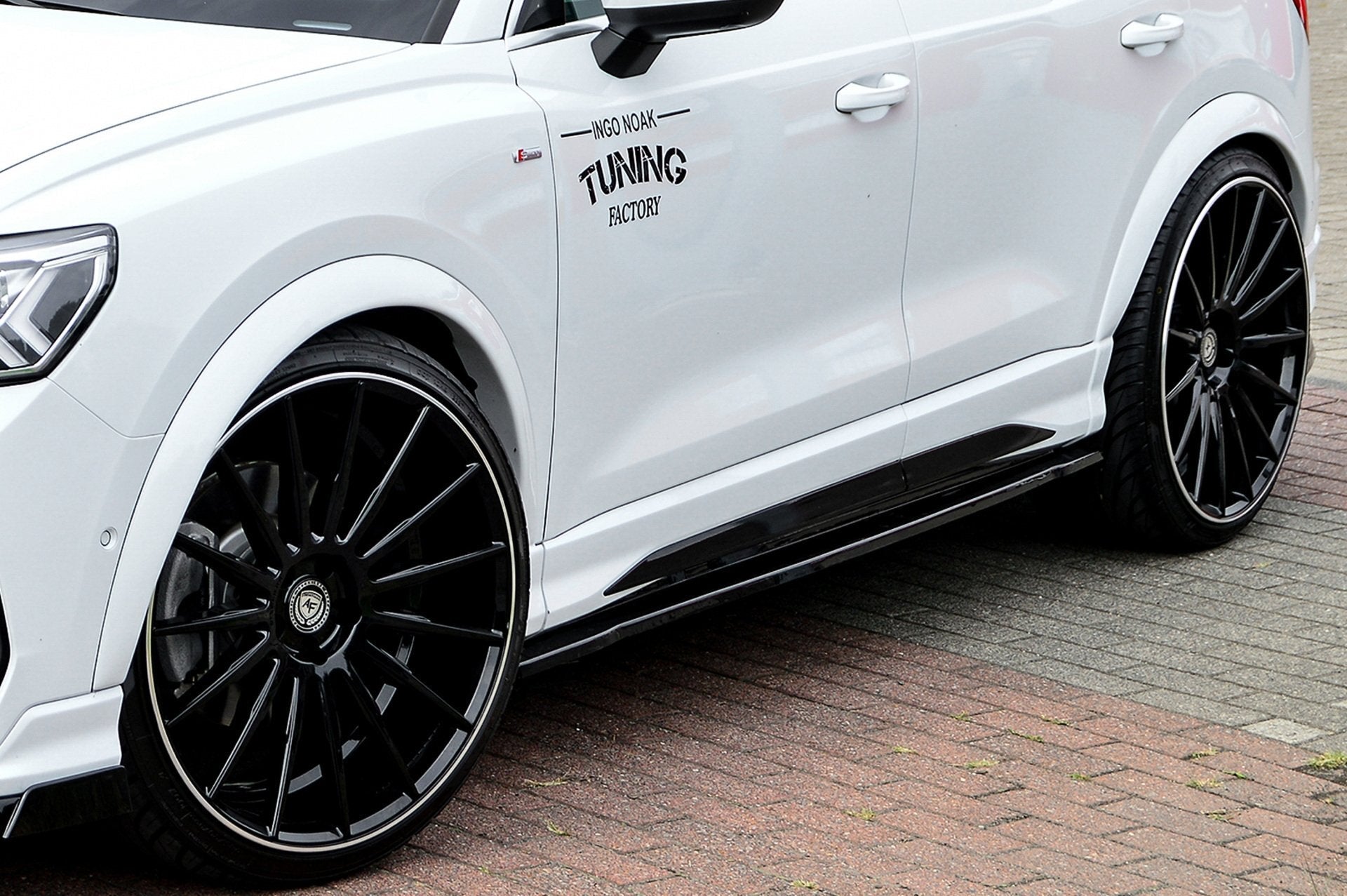 Widebody Radlaufverbreiterungen passend für Audi Q3 F3/F3N mit S-Line aus ABS
