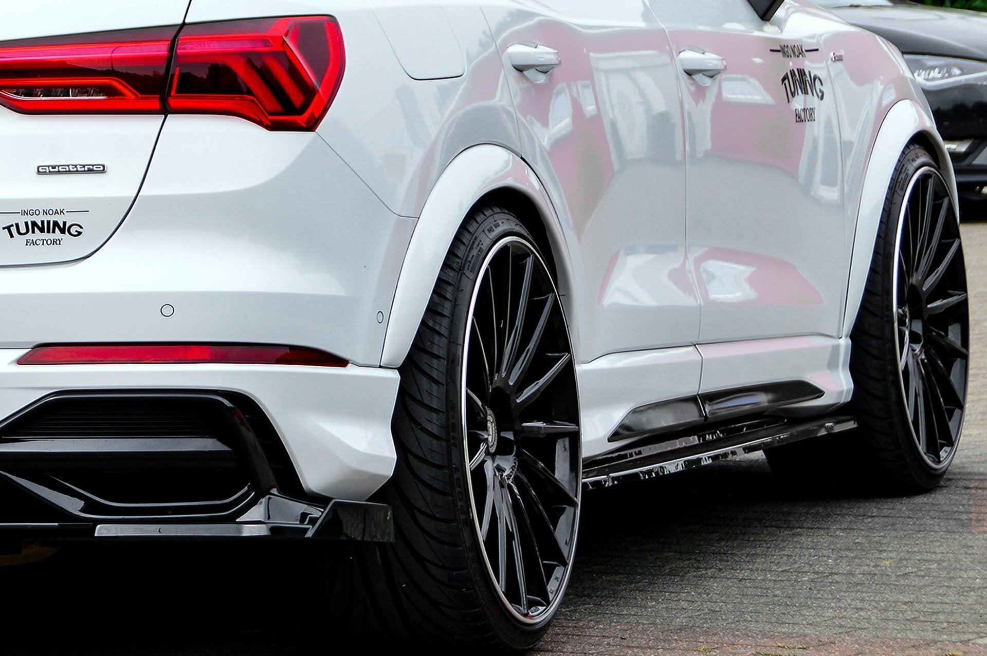 Widebody Radlaufverbreiterungen passend für Audi Q3 F3/F3N mit S-Line aus ABS