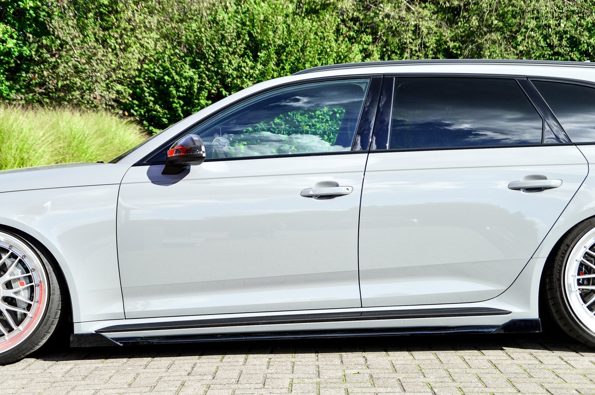 Seitenschweller mit Wing vorne und hinten passend für Audi RS4 B9