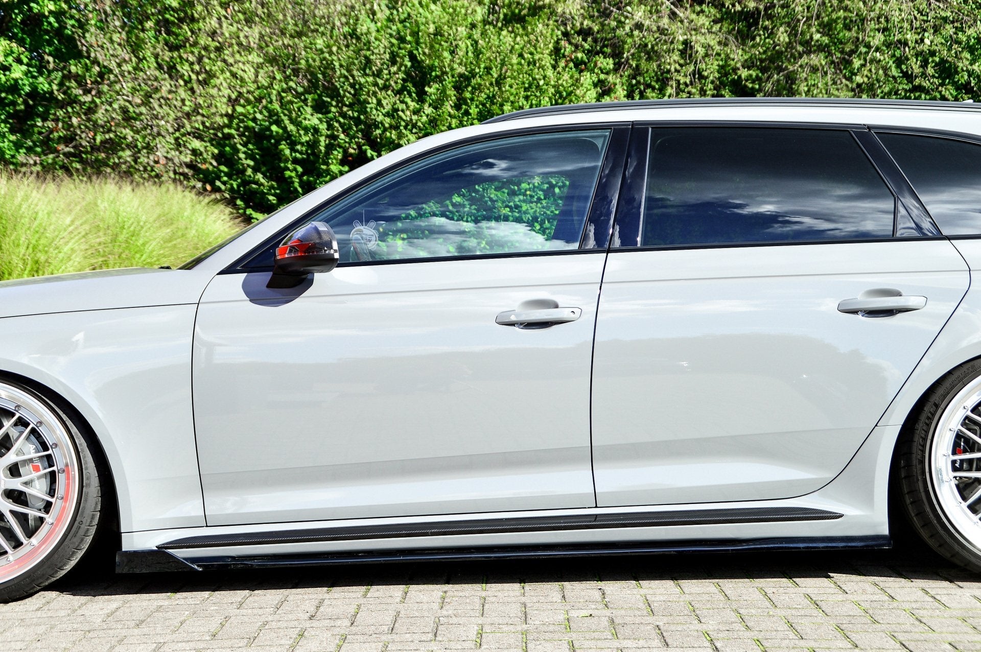 Seitenschweller mit Wing vorne passend für Audi RS4 B9