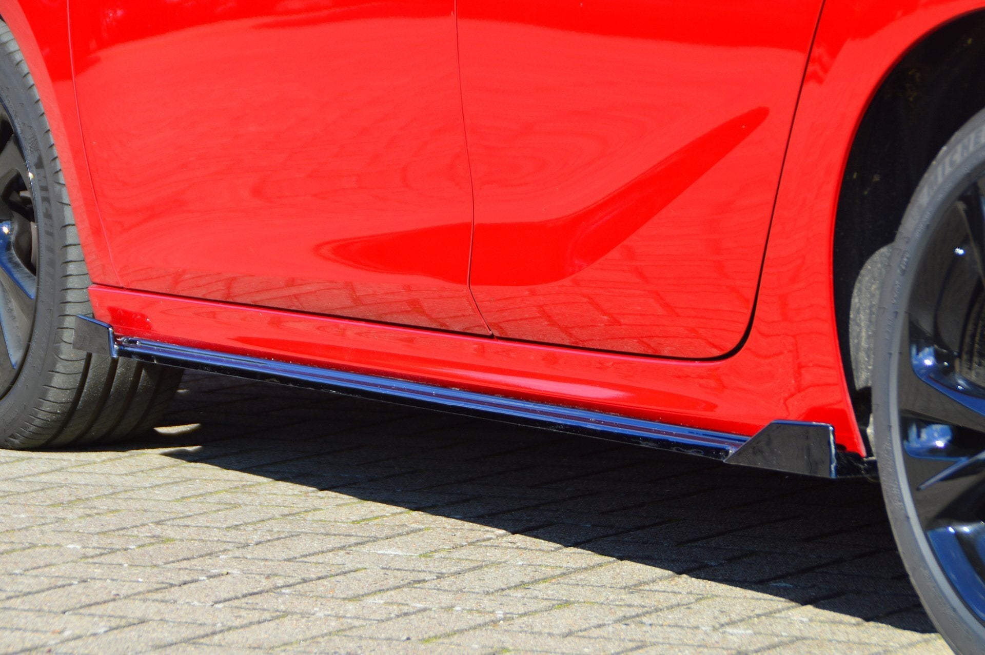 Seitenschweller mit Wing vorne und hinten passend für Opel Corsa F