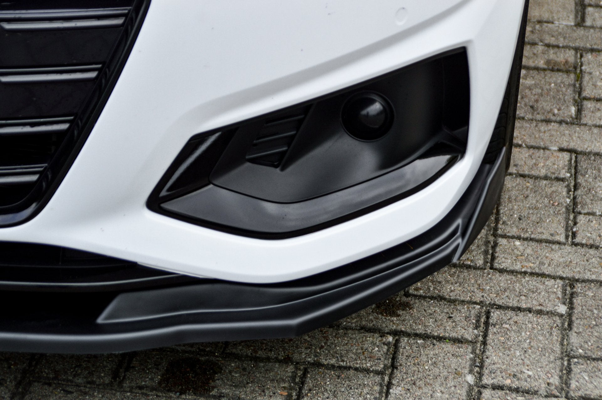 Cup Frontspoilerlippe mit Wing passend für Audi A4 B9 Facelift
