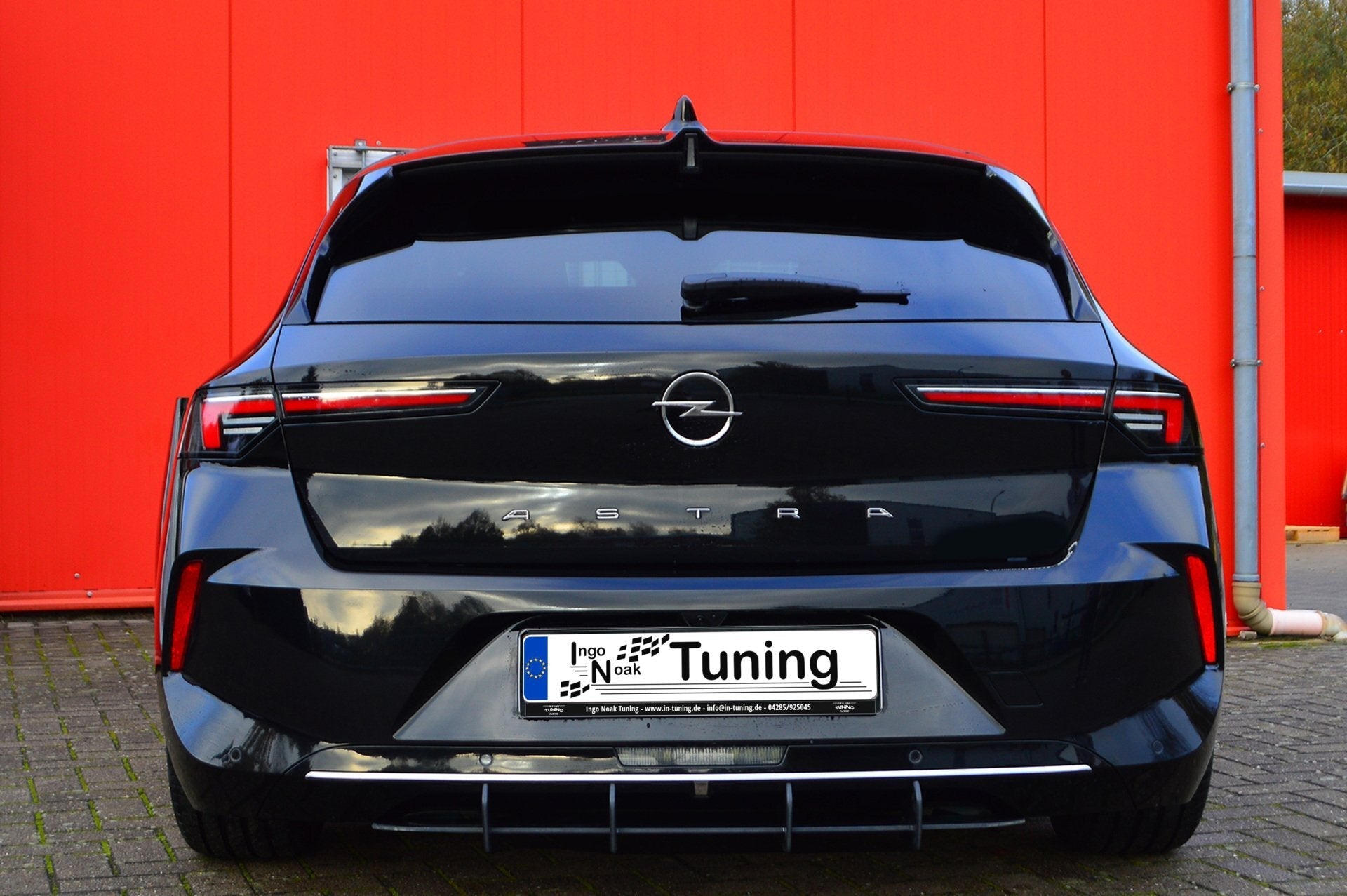Gefräster Heckansatz mit Finnen passend für Opel Astra L