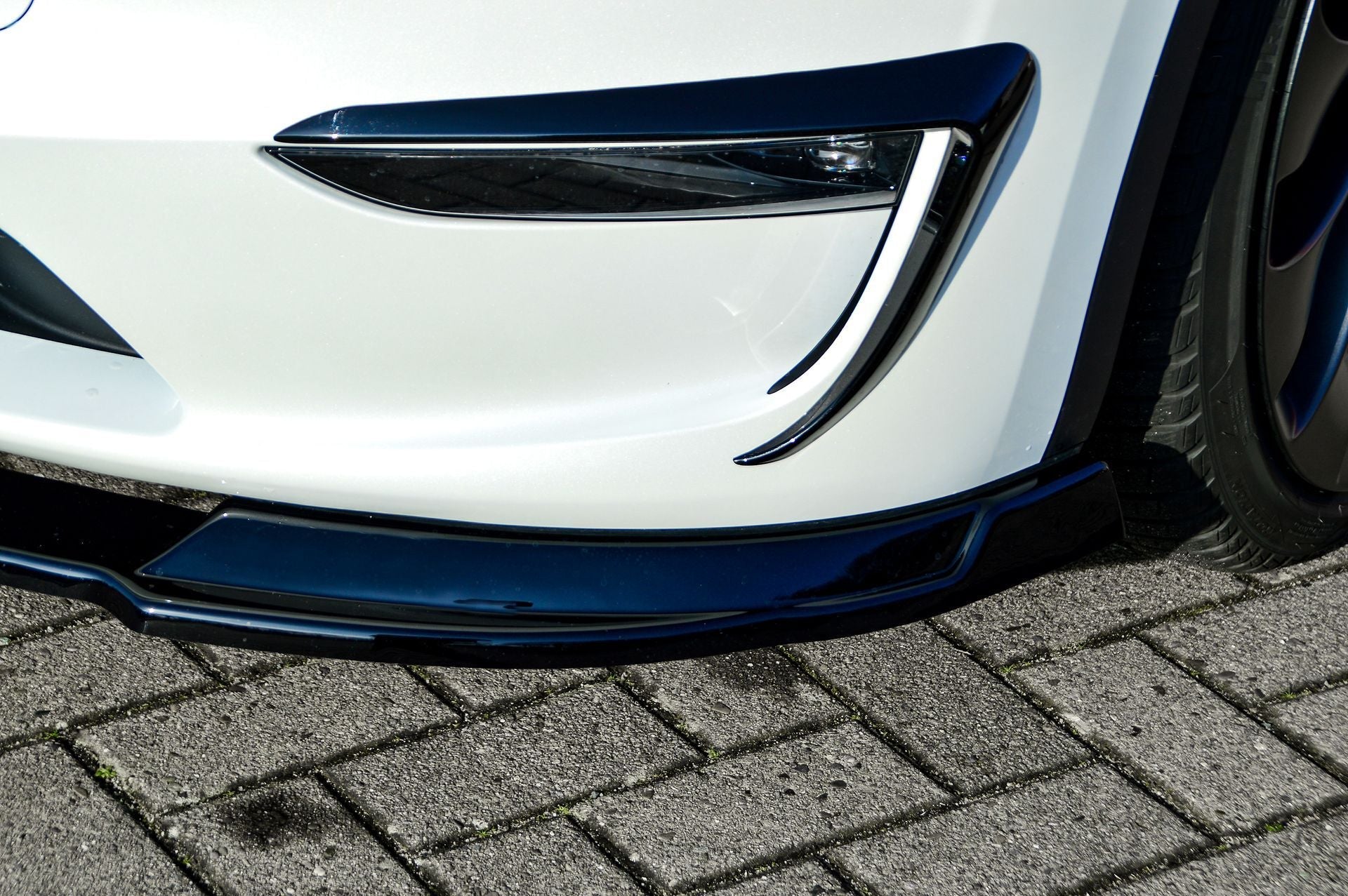Cup Frontspoilerlippe passend für Tesla Model Y