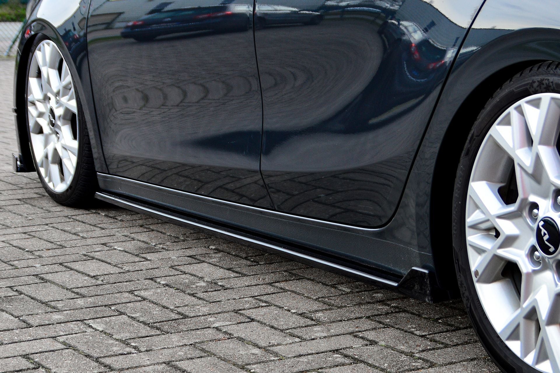 Seitenschweller mit Wing hinten passend für Kia Ceed GT