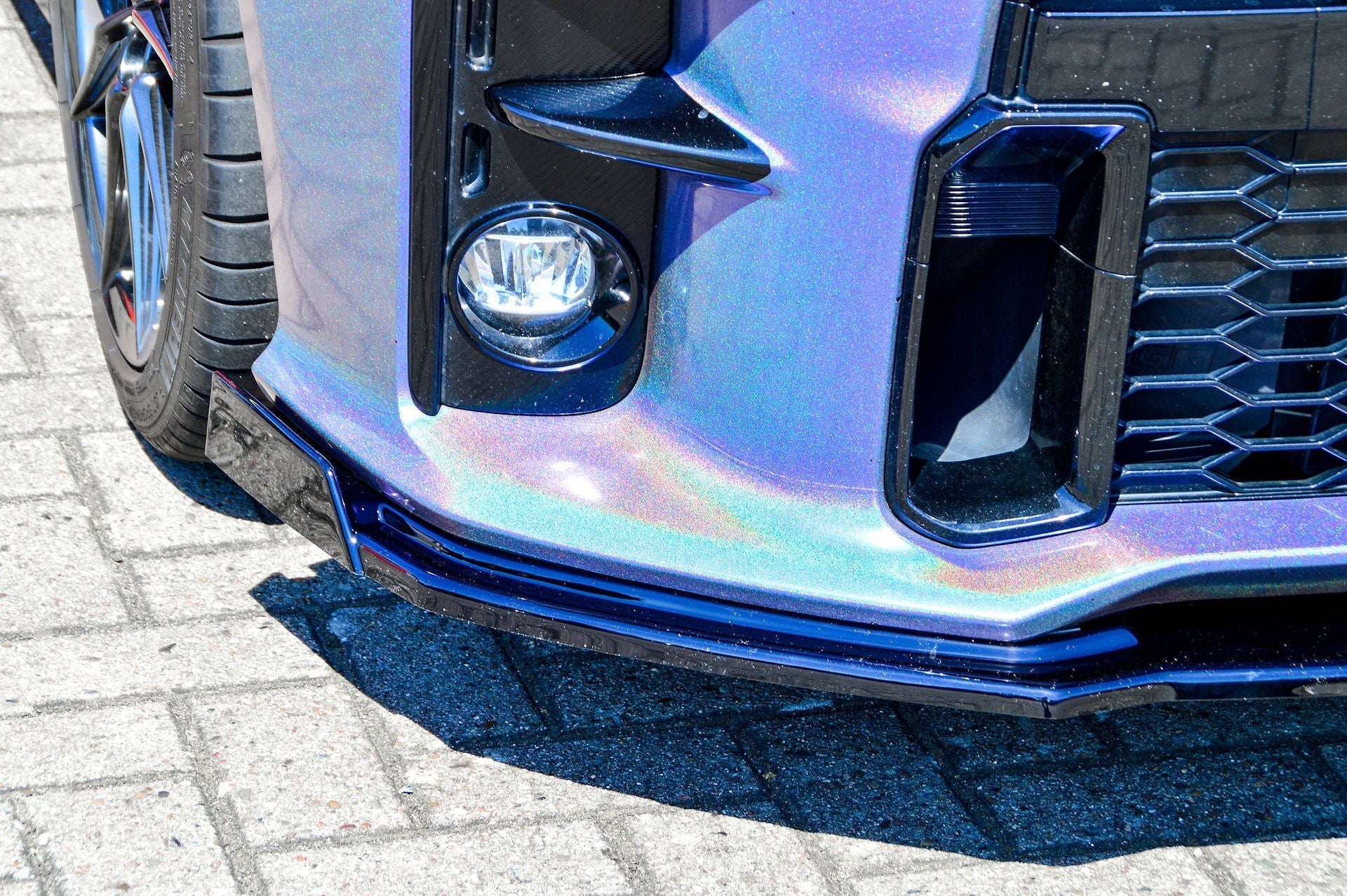 Frontspoilerlippe mit Wings passend für Toyota GR Yaris