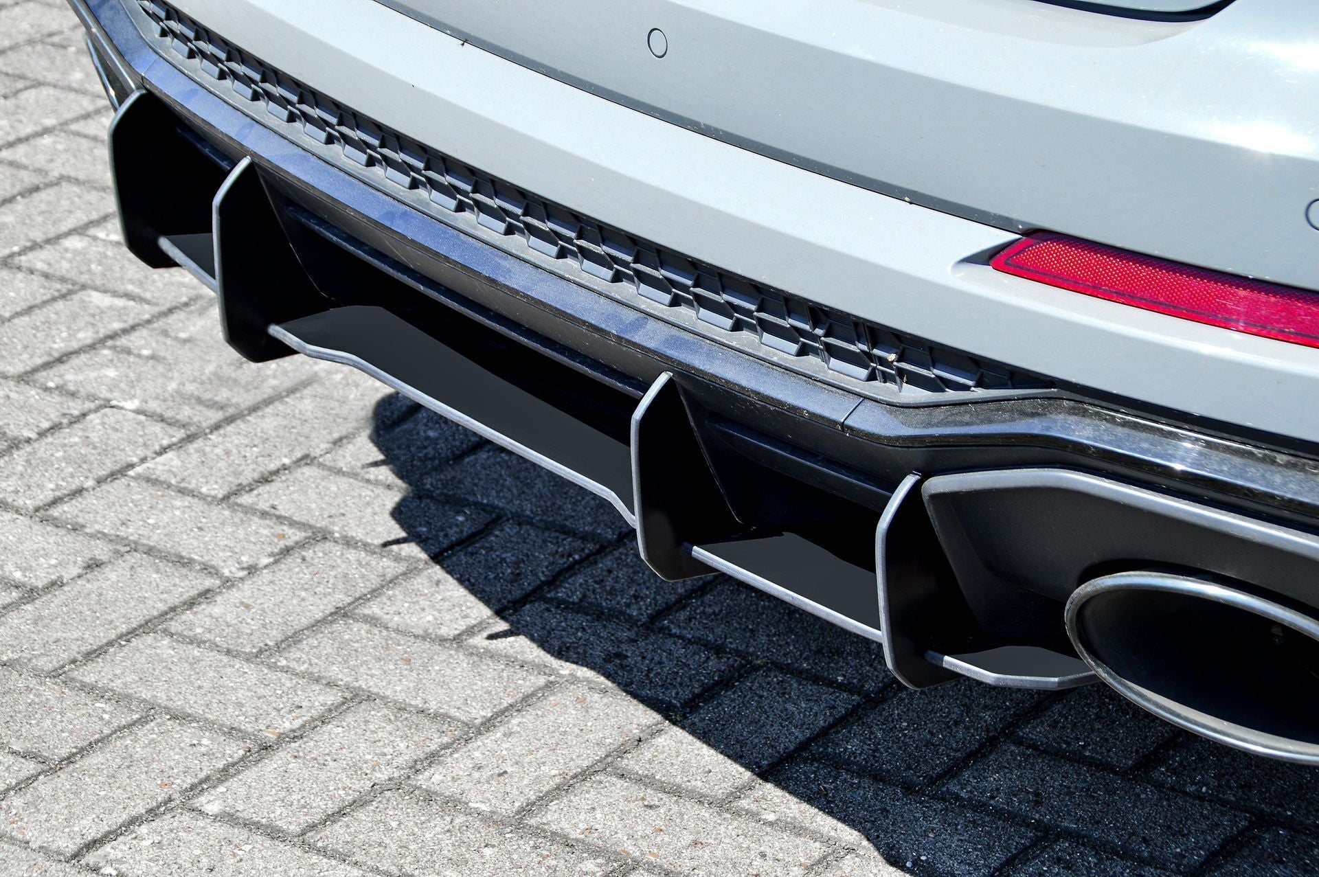 Gefräster Heckansatz passend für Audi RSQ3 FN