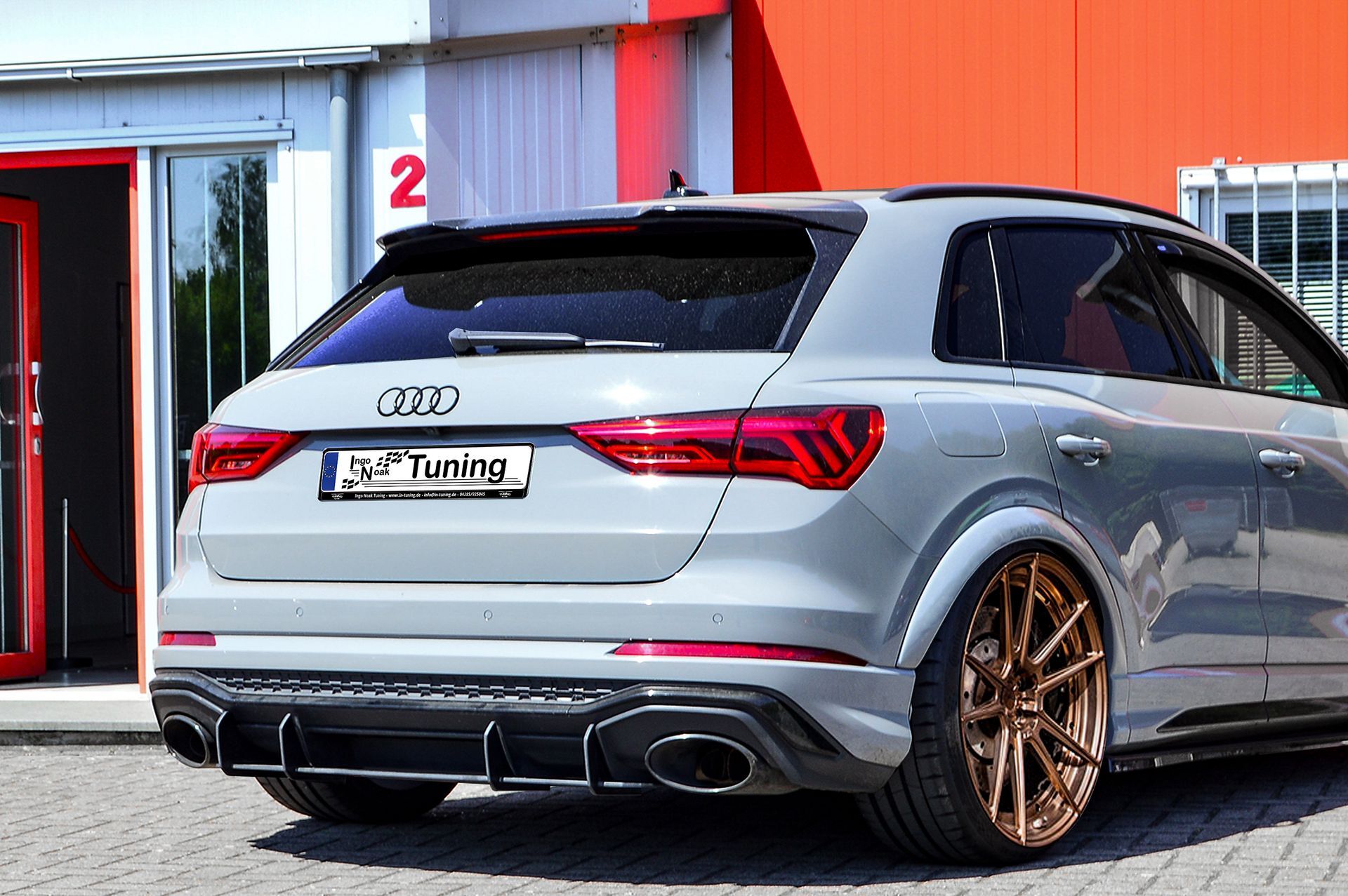 Gefräster Heckansatz passend für Audi RSQ3 FN