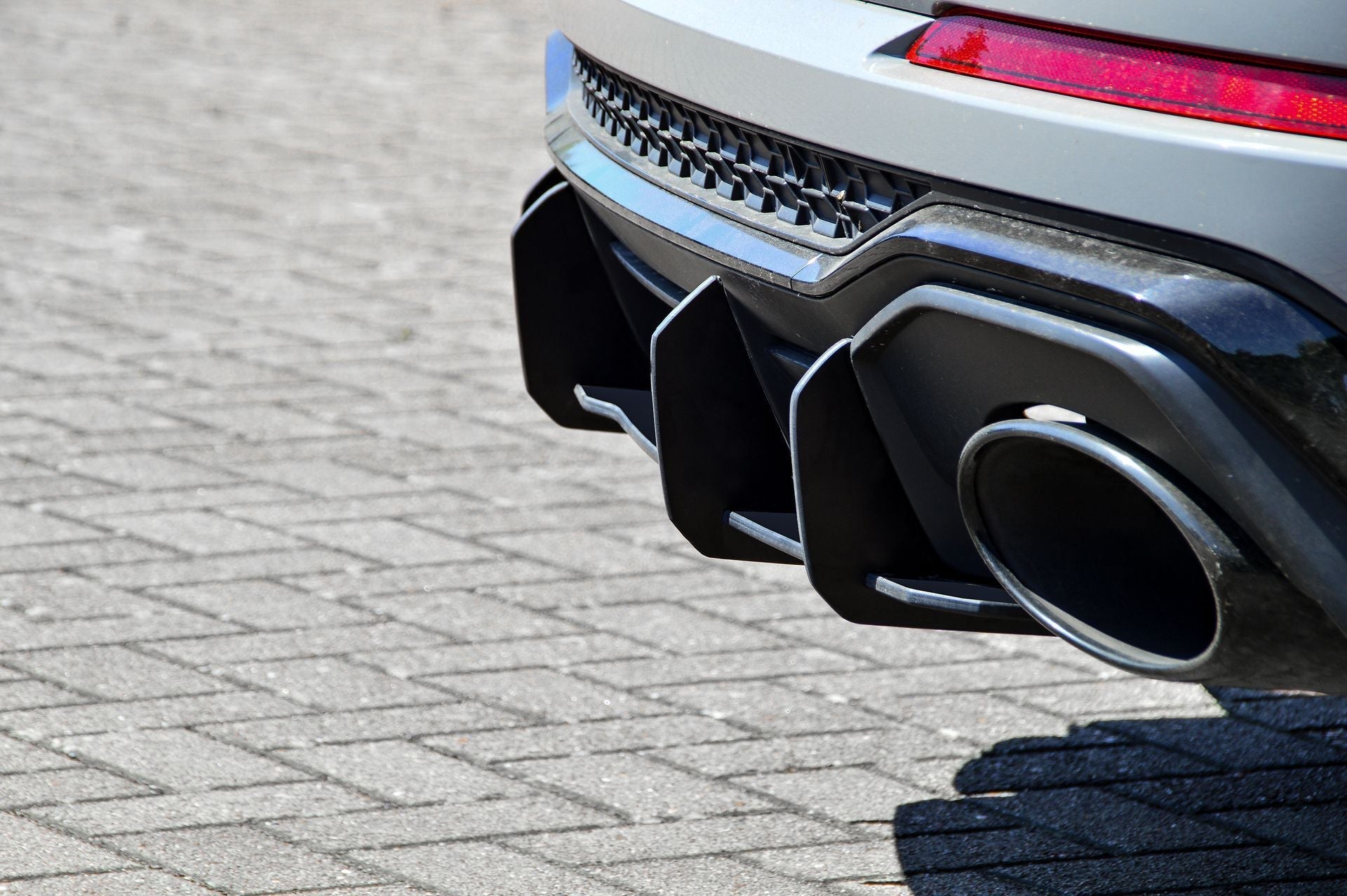 Gefräster Heckansatz passend für Audi RSQ3 FN