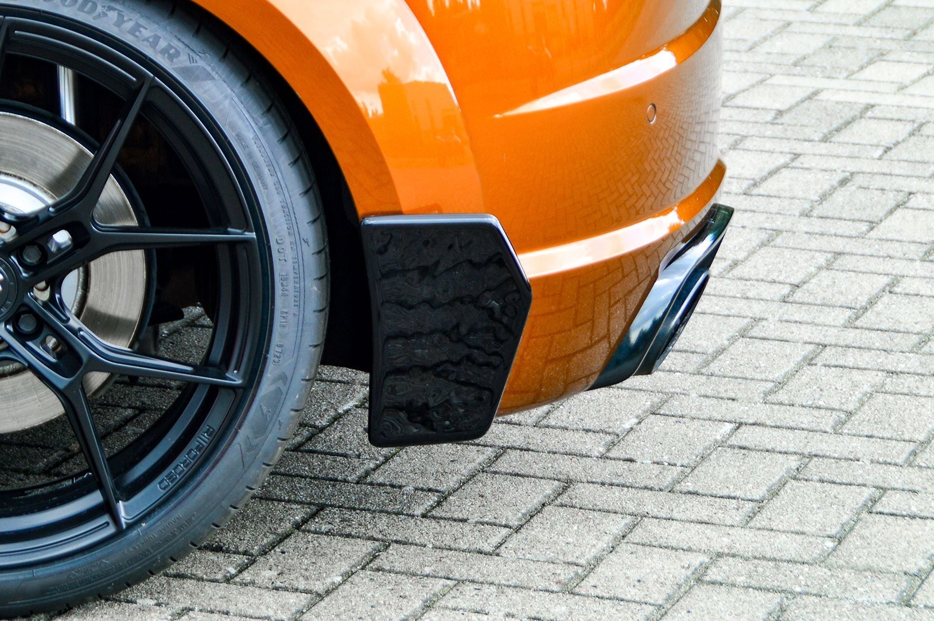 Hintere Seiten Flaps Flicks Satz aus ABS Kunststoff passend für Audi TT TTS TTRS 8S