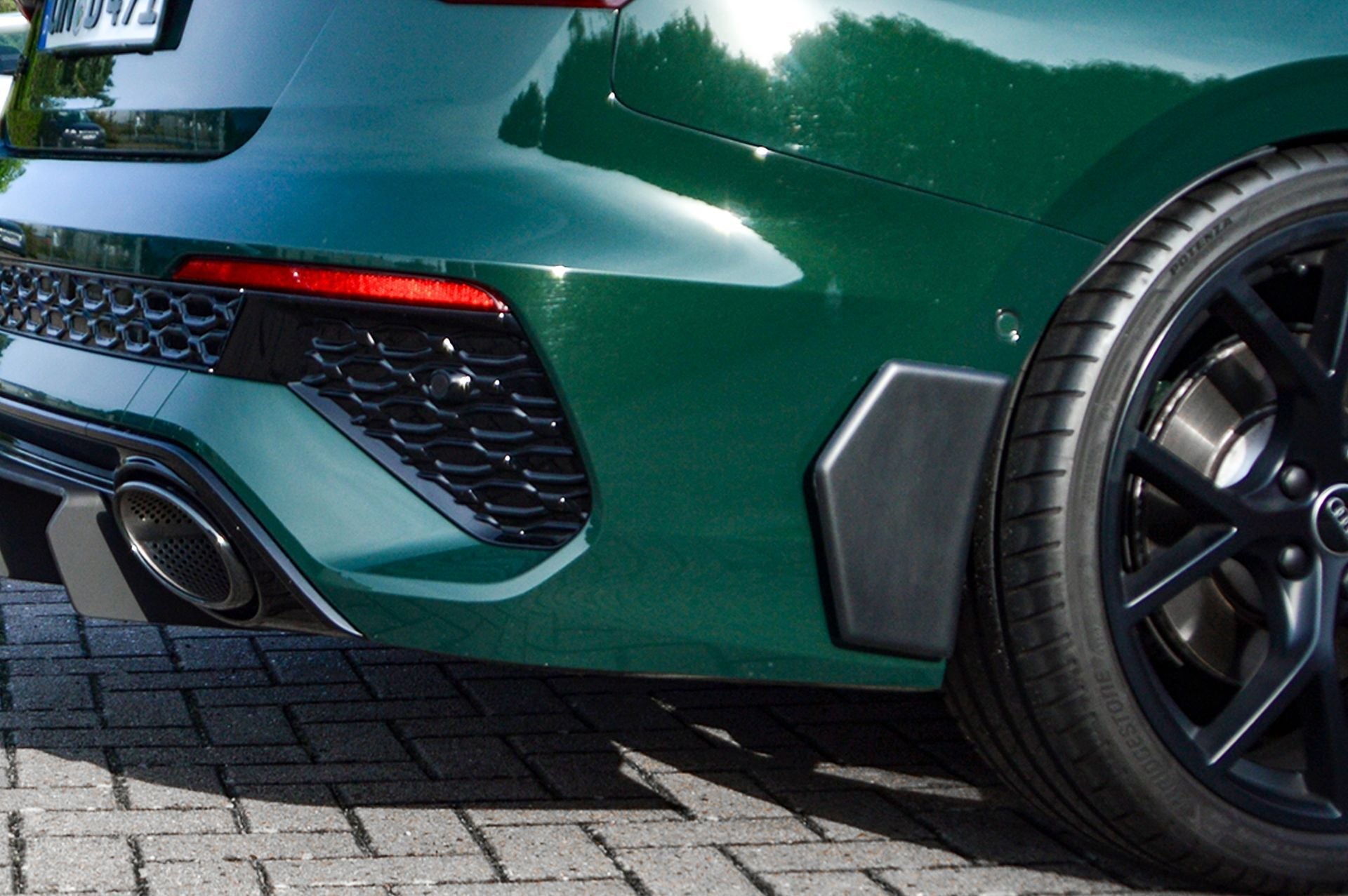 Hintere Seiten Flaps Flicks Satz aus ABS Kunststoff passend für Audi RS3 8Y Limousine