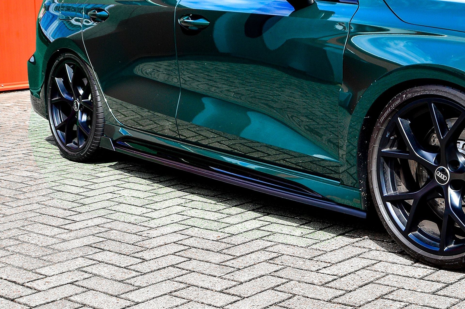 Cup Seitenschweller mit Wings hinten passend für Audi RS3 8Y