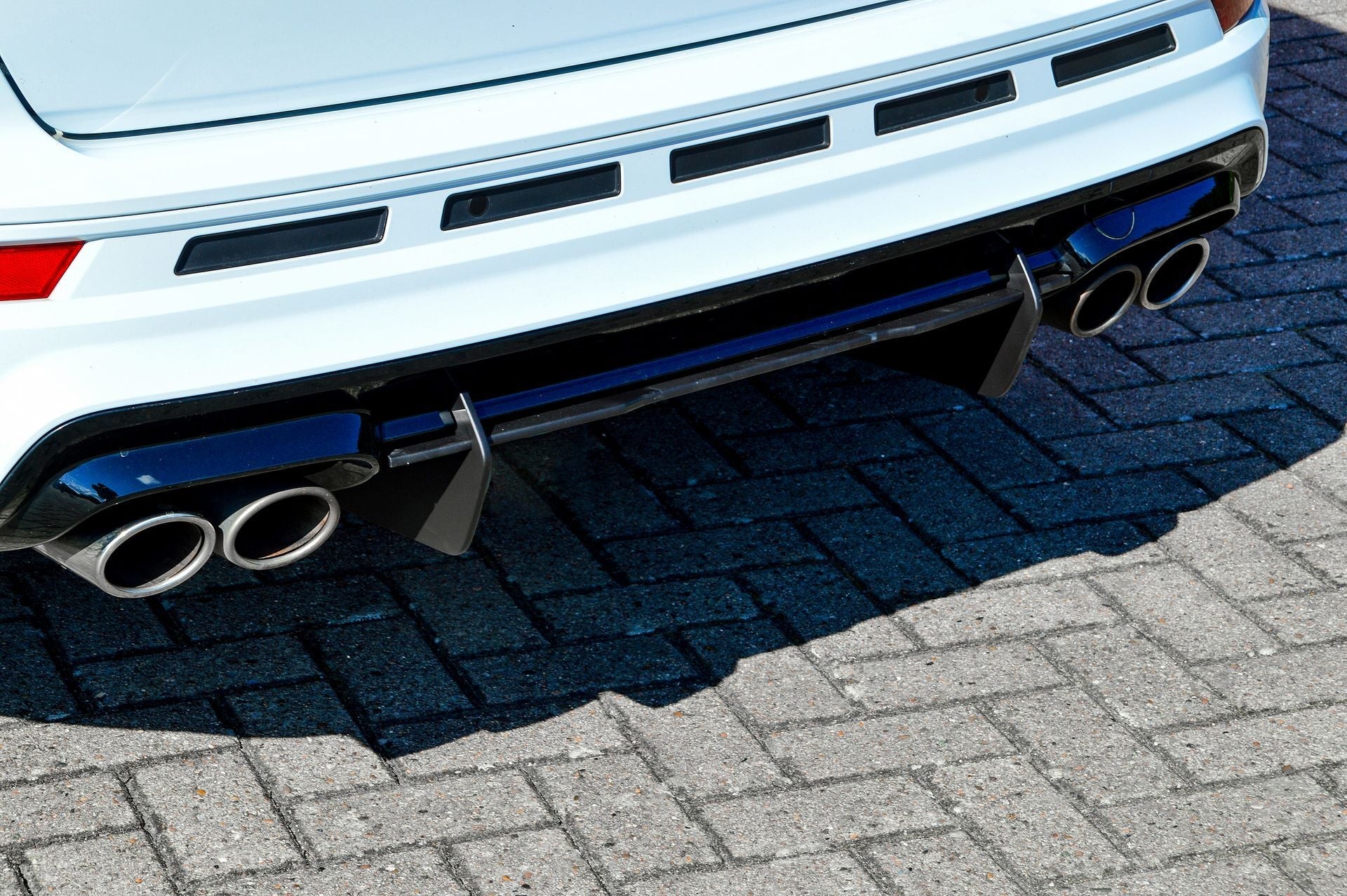 Gefräster Heckansatz Diffusor passend für Cupra Ateca 5FP mit AHK