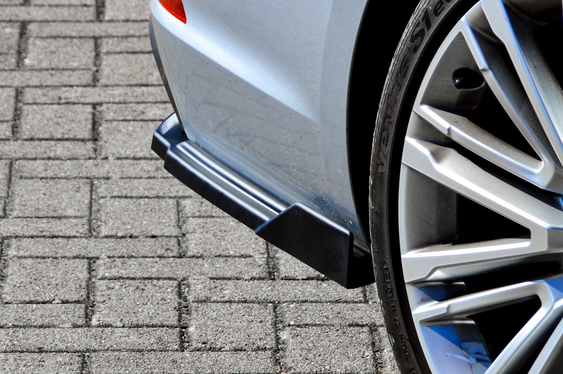 Heckansatz Seitenteile mit Wings passend für Audi A4 B9 Avant 05/2019