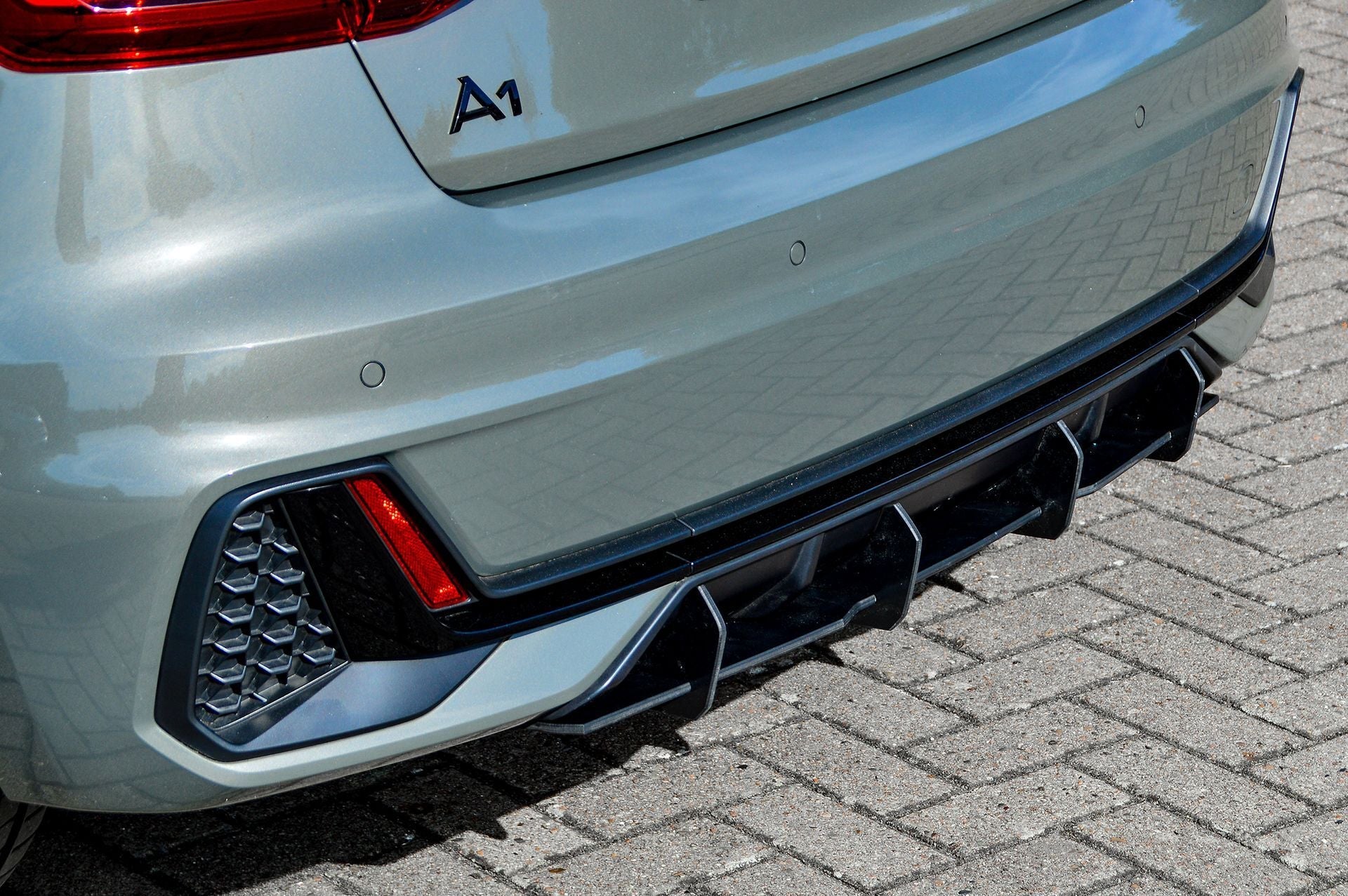 Gefräster Heckansatz ohne Endrohr passend für Audi A1 GB Sportback S-Line
