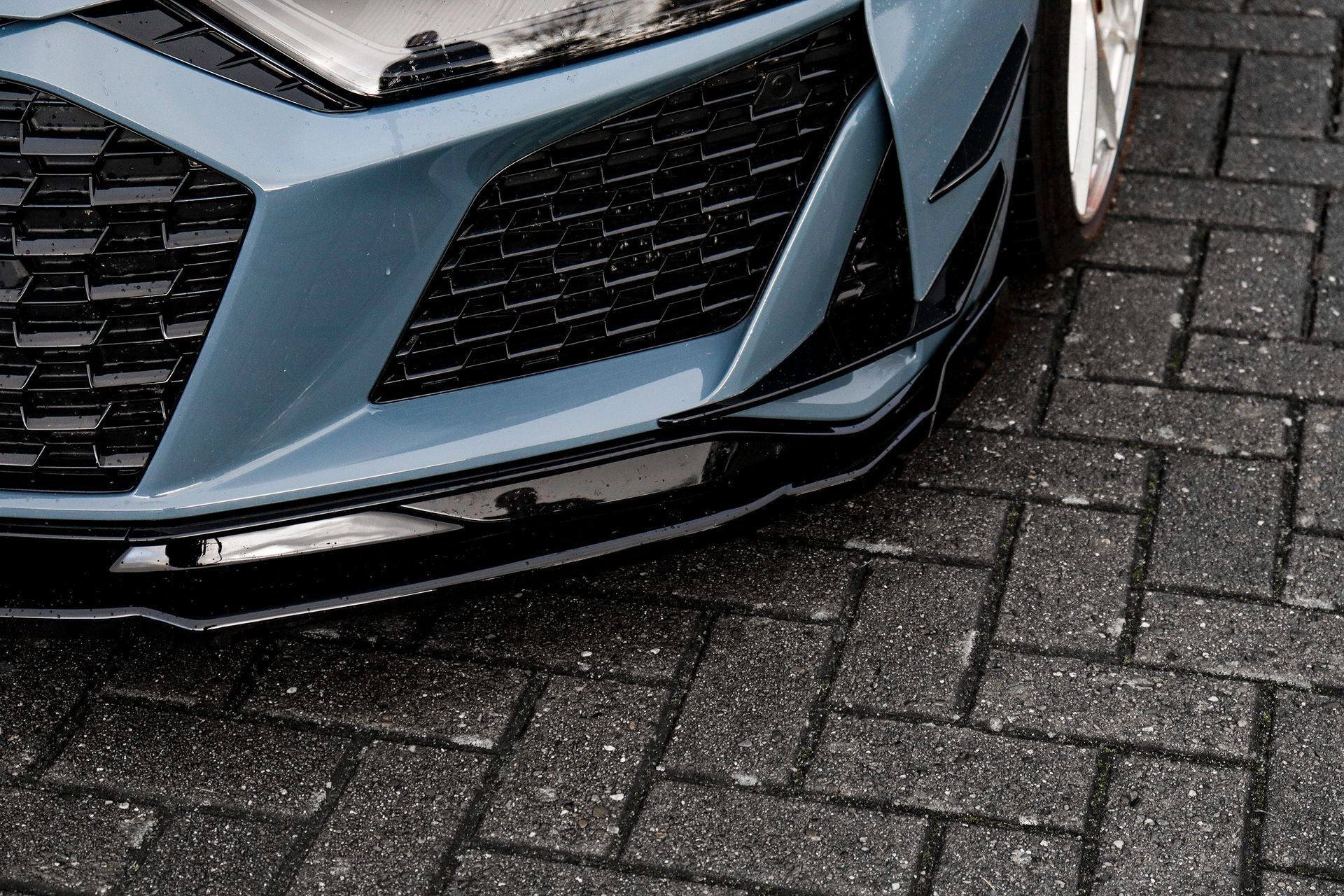 Cup Frontspoilerlippe mit Wings passend für Audi R8 4S