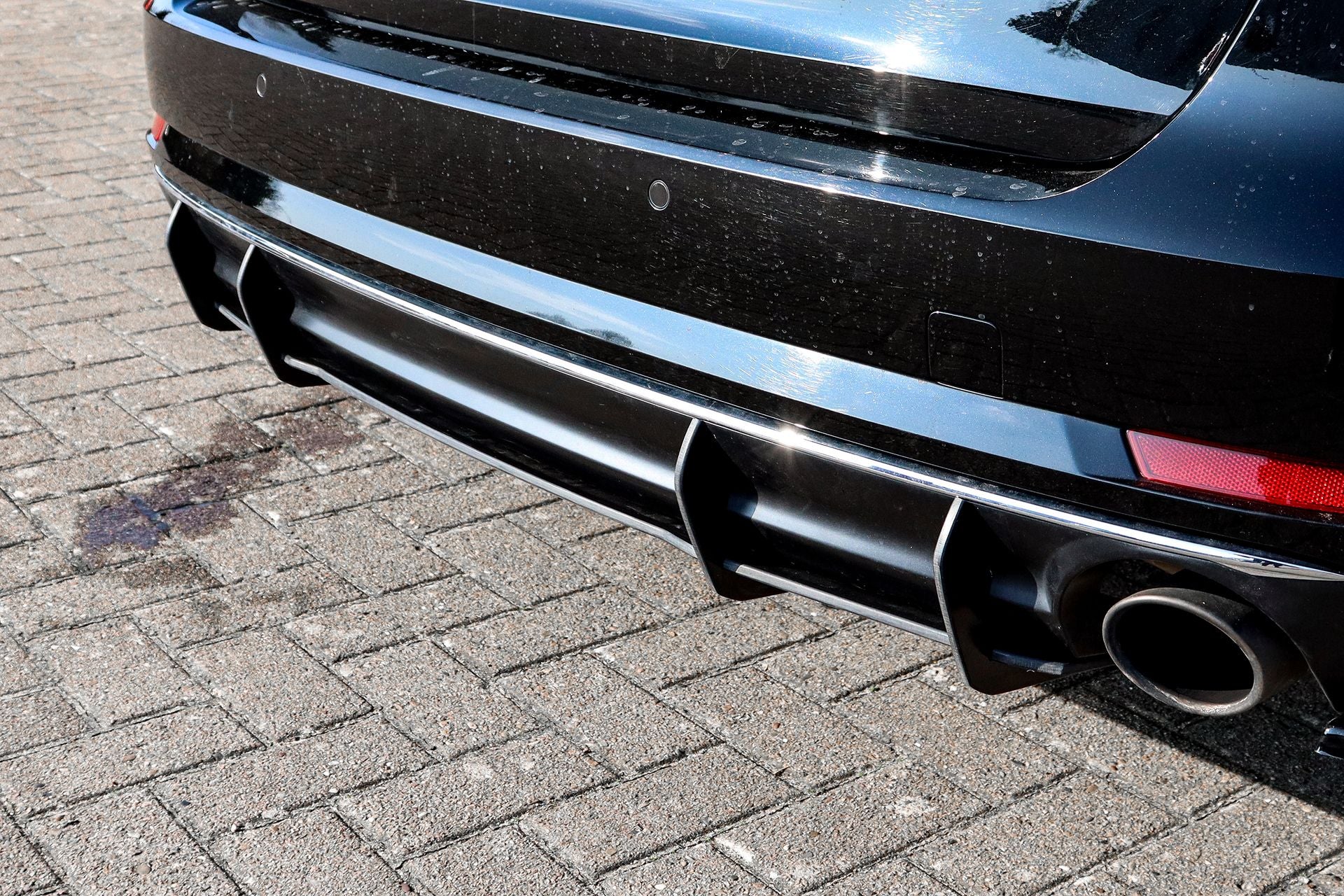 Gefräster Heckansatz aus ABS passend für Audi A4 B9 Avant mit Endrohr L/R
