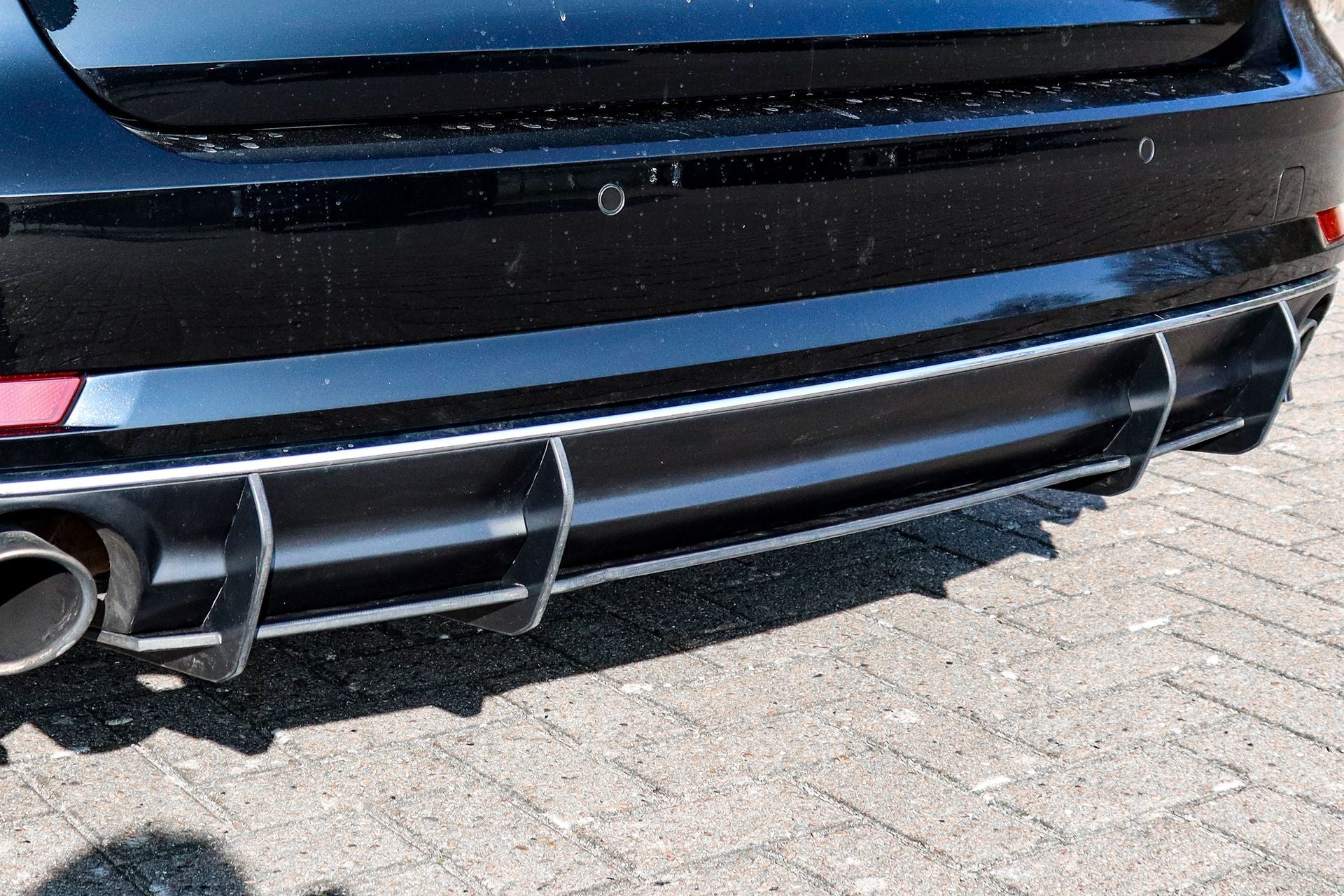 Gefräster Heckansatz aus ABS passend für Audi A4 B9 Avant mit Endrohr L/R