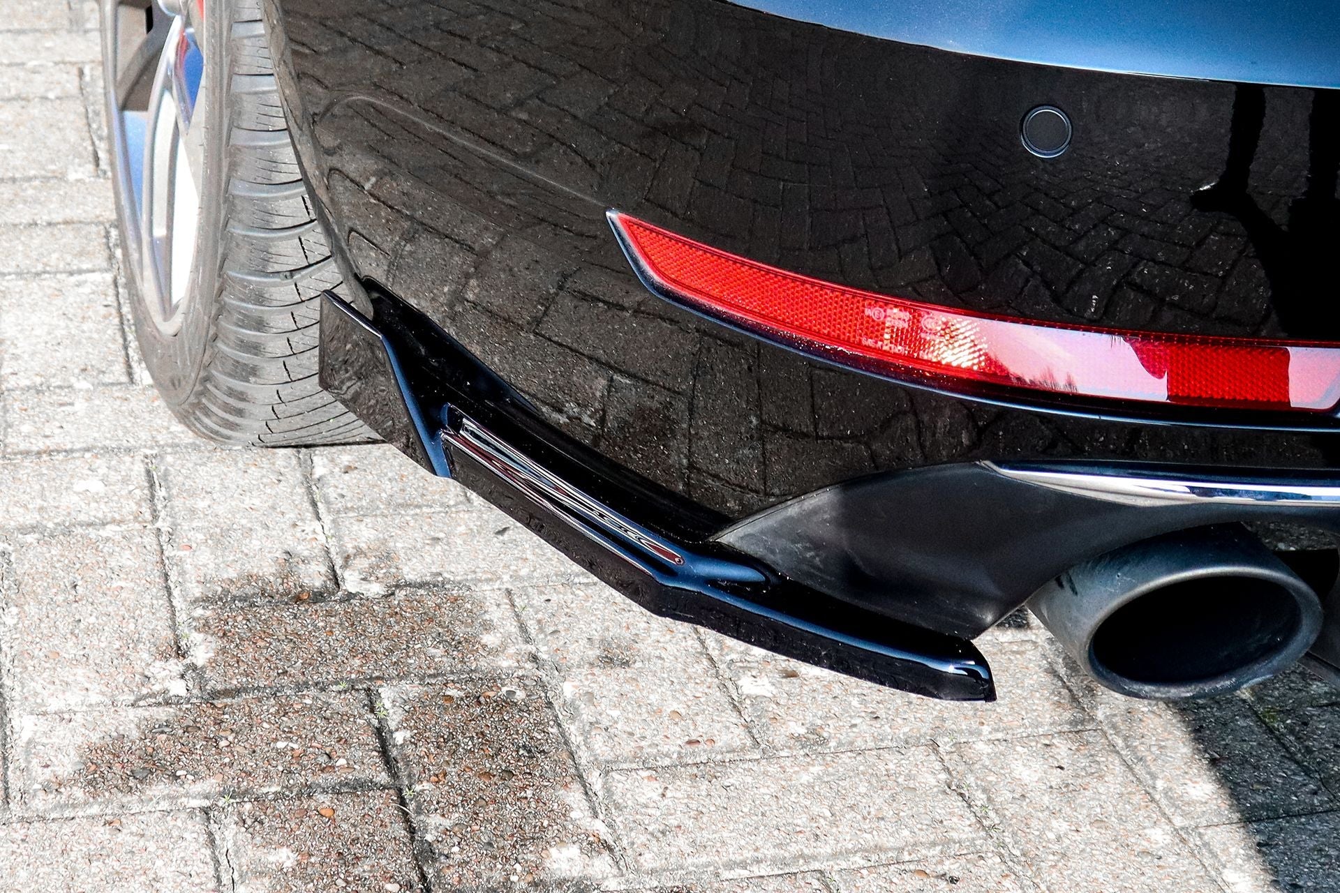 Heckansatz Seitenteile mit Wings passend für Audi A4 B9 Bj. 2015-2019