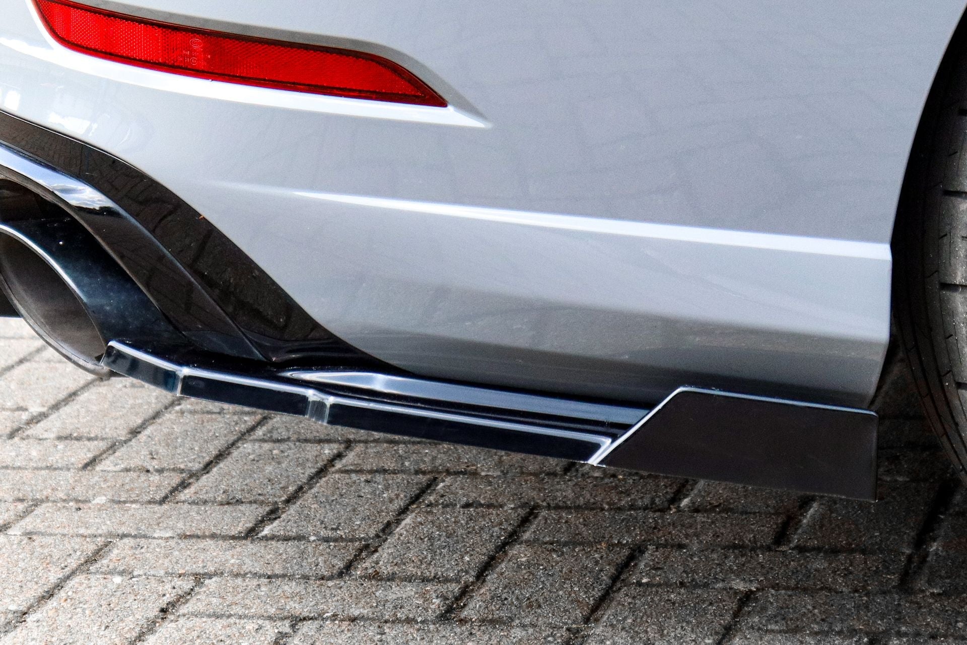 Heckansatz Seitenteile mit Wings passend für Audi RS3 8V Facelift Limousine