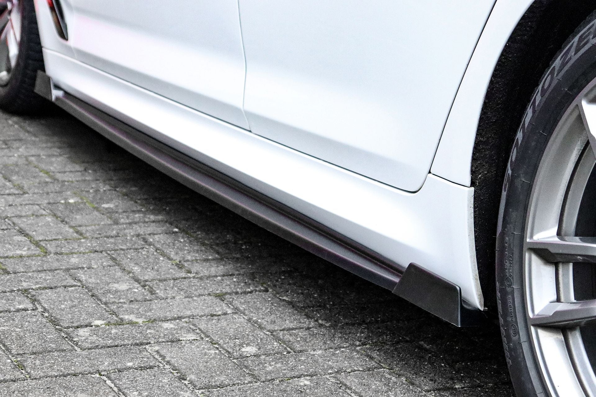 Seitenschweller mit Wings vorne und hinten passend für BMW 5er G30 G31 mit M-Paket