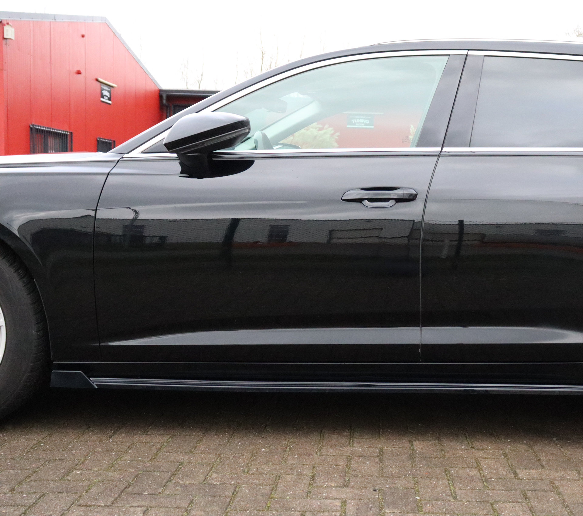 Seitenschwellersatz aus ABS mit seitlichem Wing vorn passend für Audi A6 C8 Typ F2
