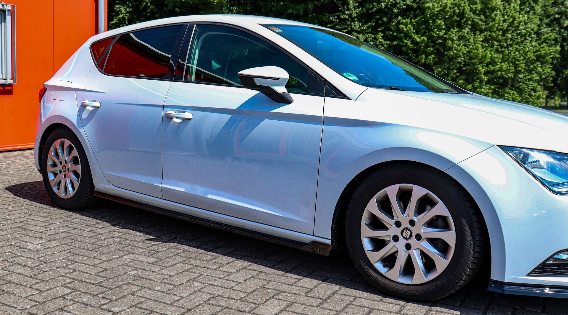 Cup Seitenschweller mit WIngs vorne passend für Seat Leon 5F 5.Tür + ST