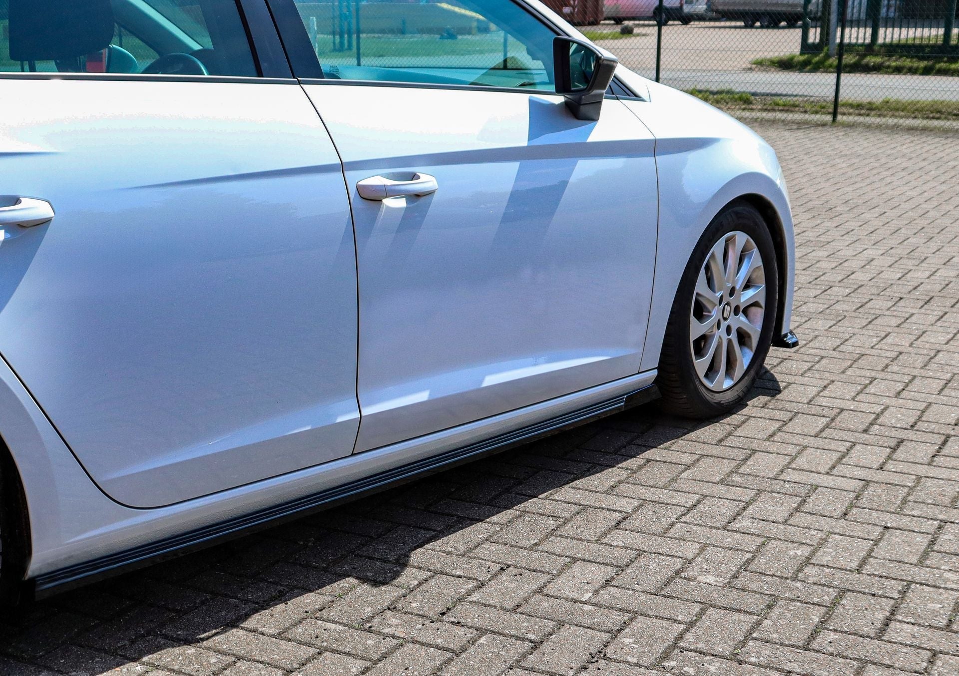 Cup Seitenschweller mit WIngs vorne passend für Seat Leon 5F 5.Tür + ST
