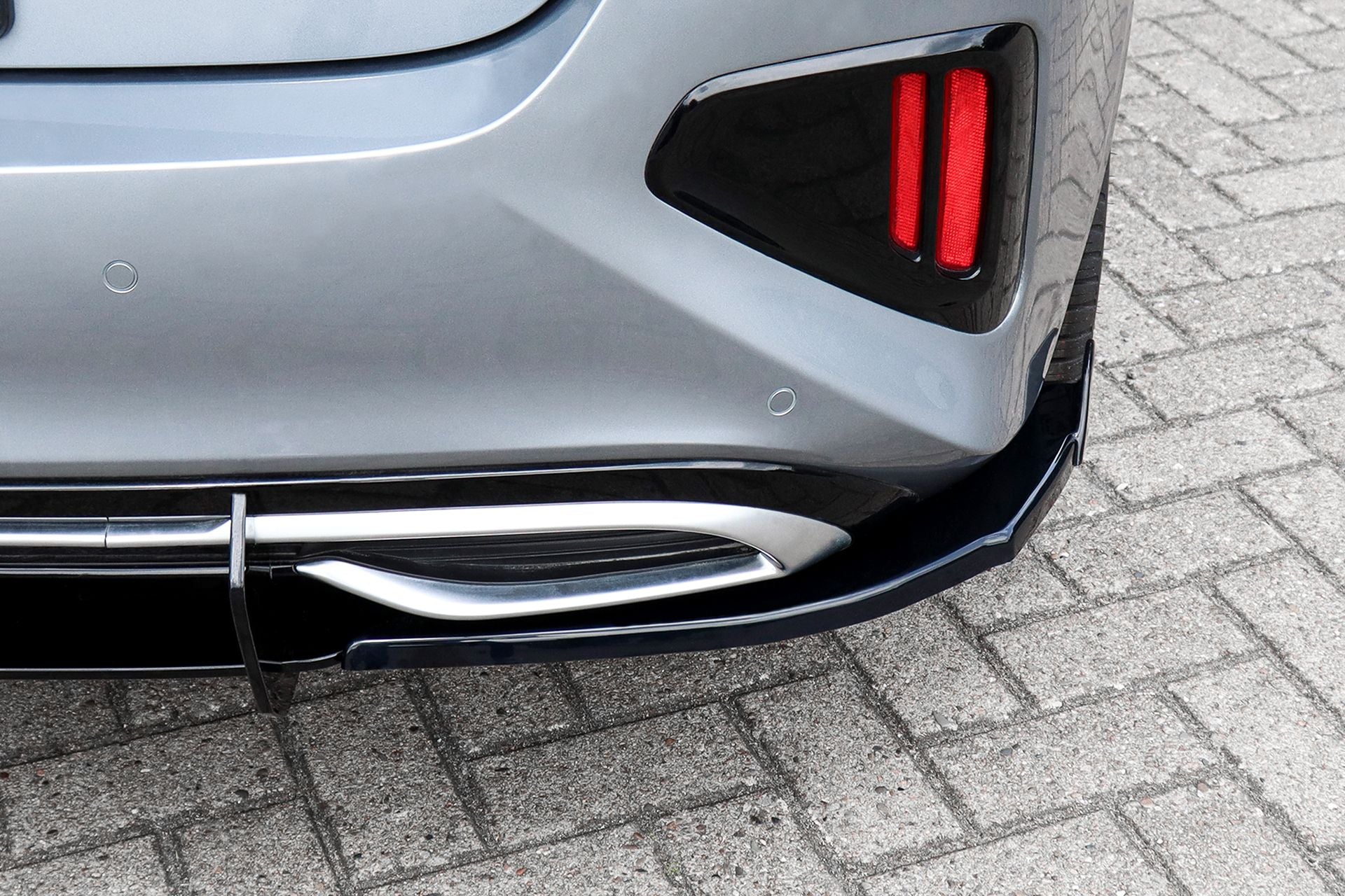 Heckansatz Seitenteile mit Wing + Gefräster Heckansatz aus ABS passend für Kia Ceed SK