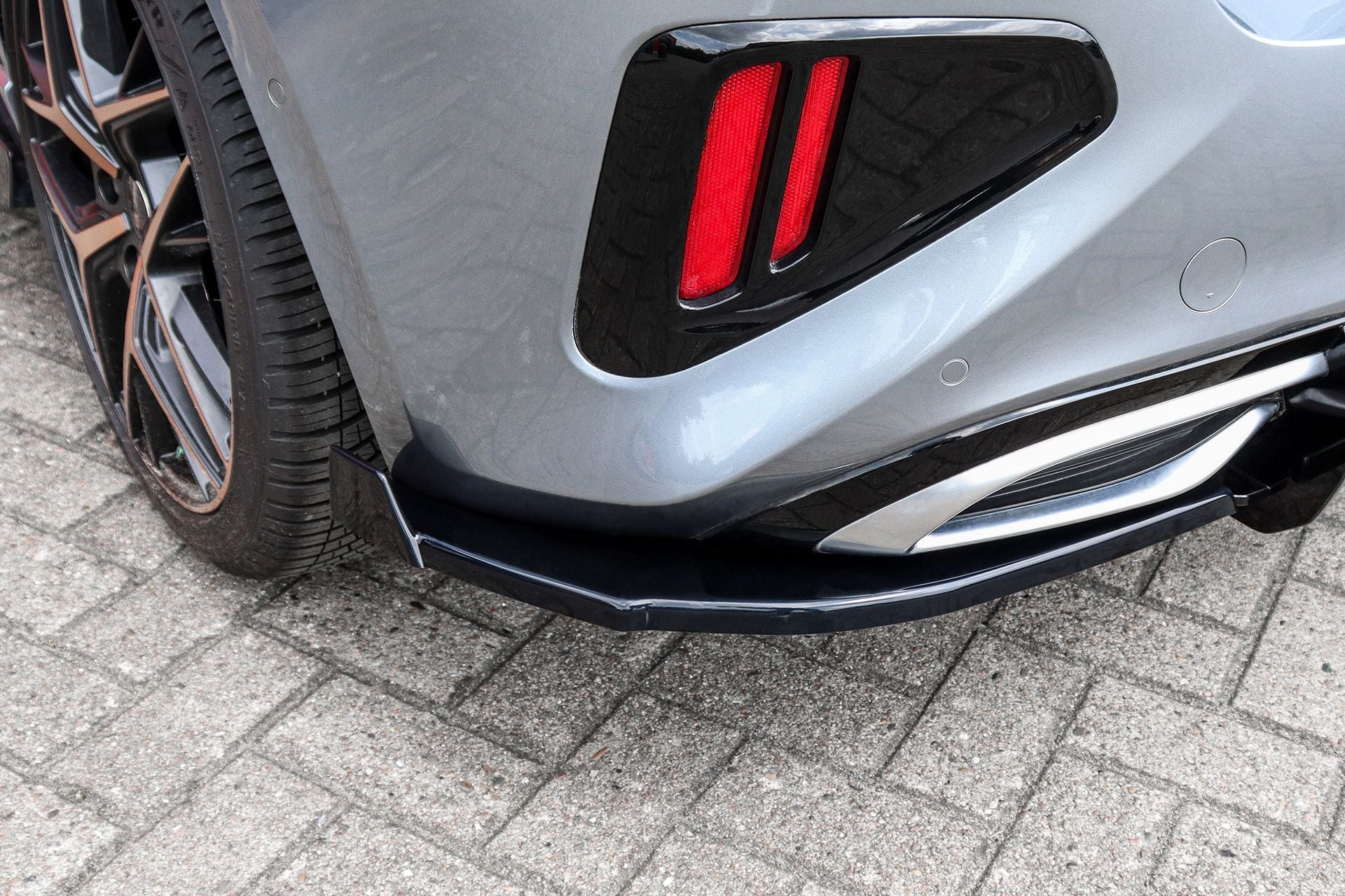 Heckansatz Seitenteile mit Wing + Gefräster Heckansatz aus ABS passend für Kia Ceed SK
