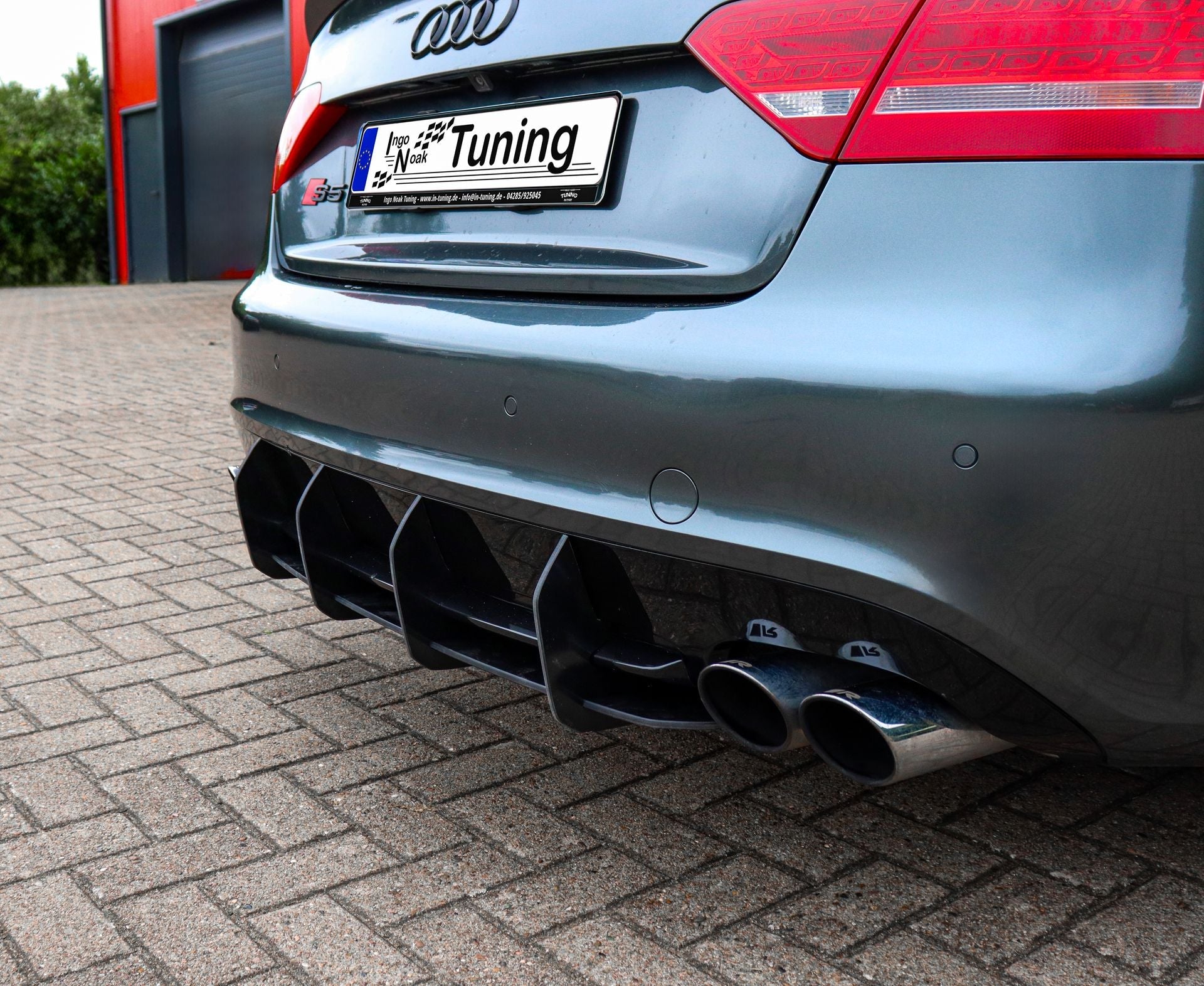 Gefräster Heckansatz aus ABS mit Finnen passend für Audi A5 B8 S-Line