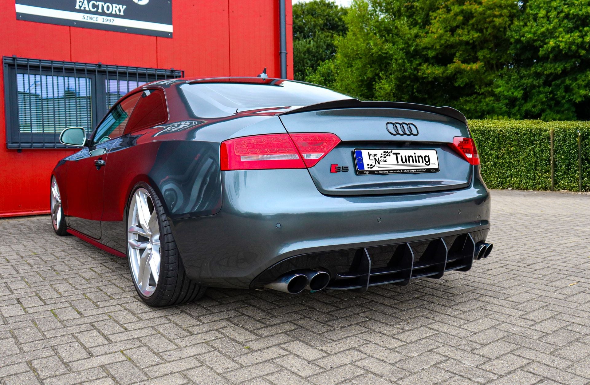 Gefräster Heckansatz aus ABS mit Finnen passend für Audi S5 B8