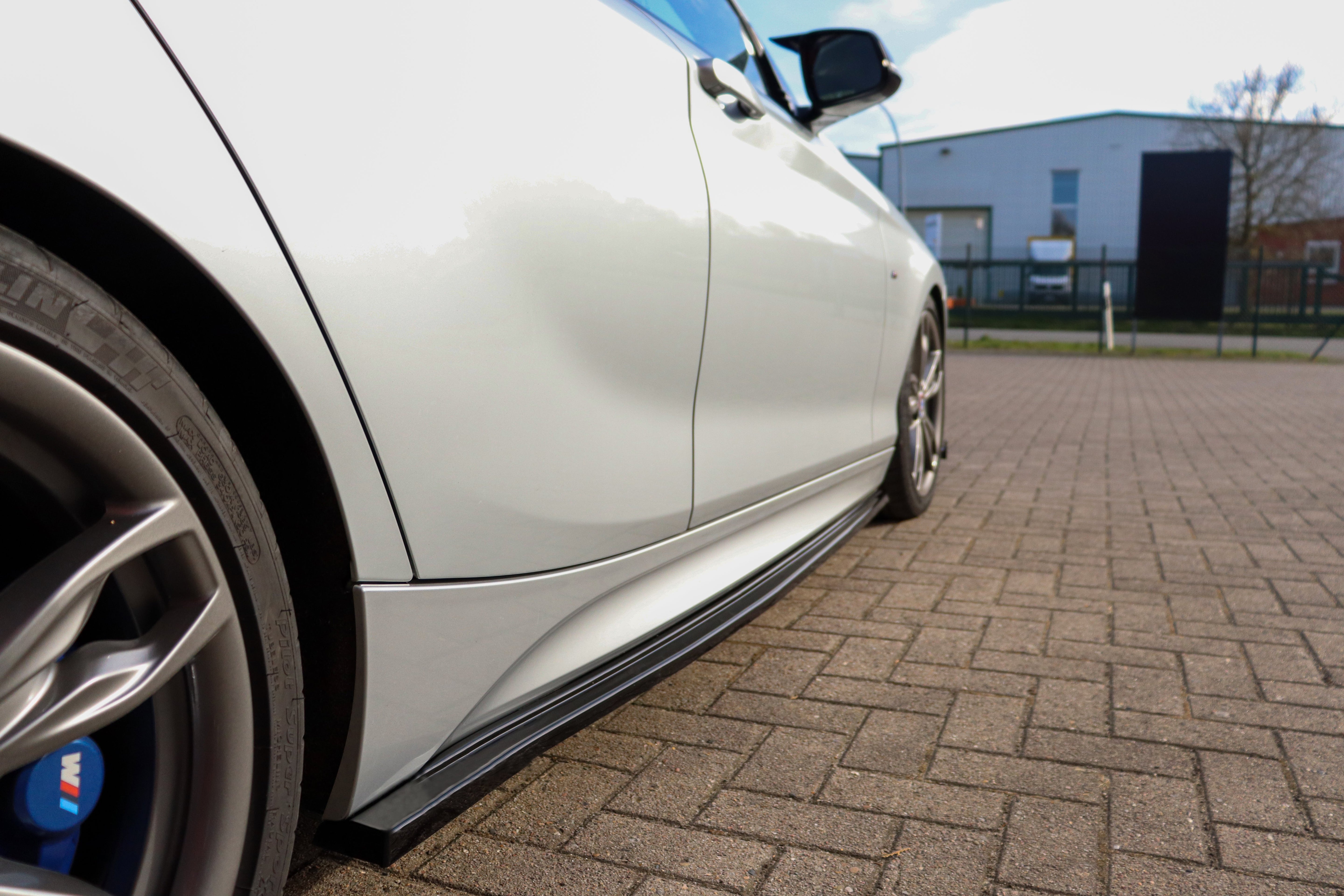 Seitenschweller im Cup Look passend für BMW 1er F20/21 M-135i