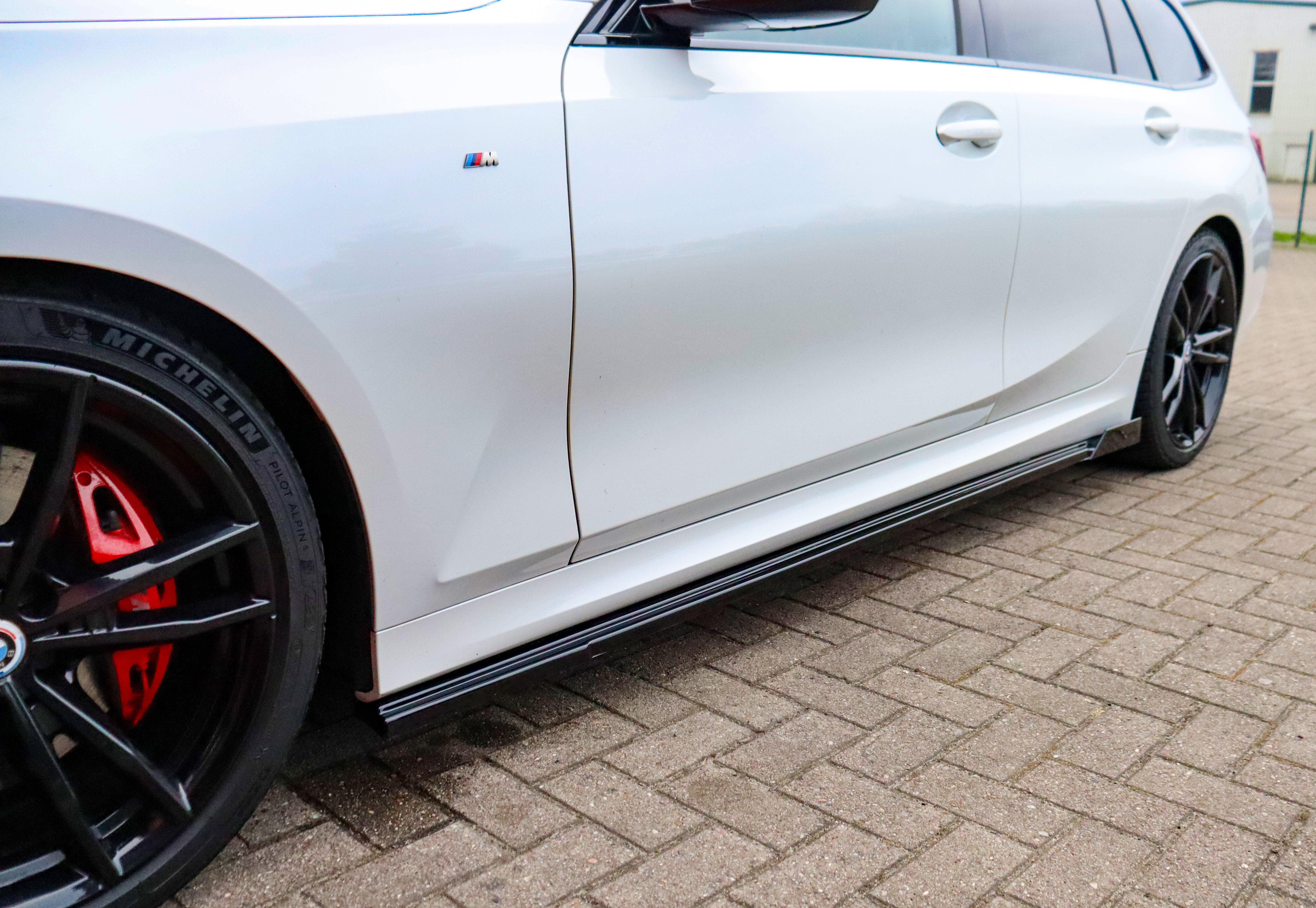 Seitenschweller mit Wing hinten aus ABS passend für BMW 3er G20/21 M340i