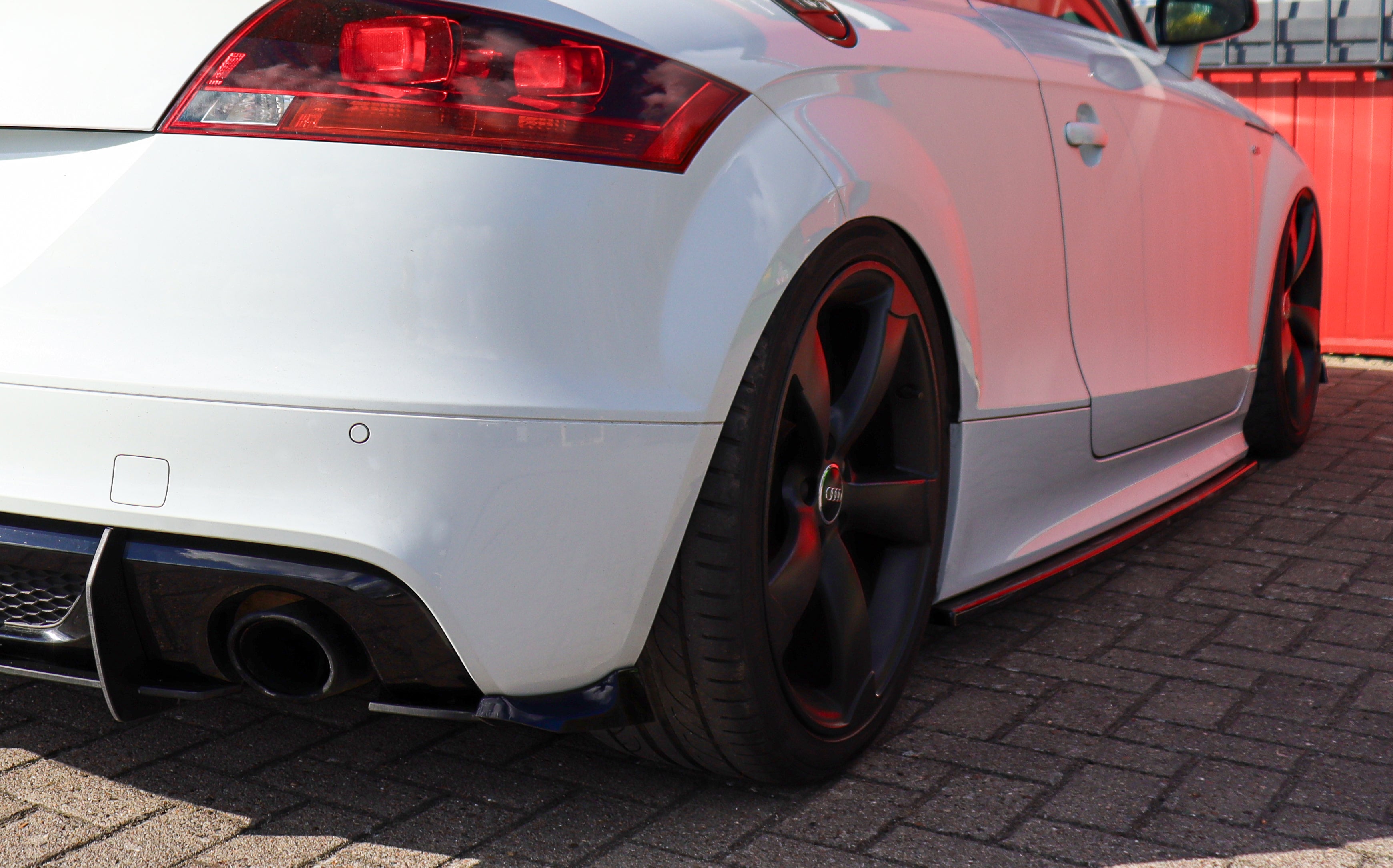 Seitenschweller im Cup Look passend für Audi TT 8J mit S-Line Competition