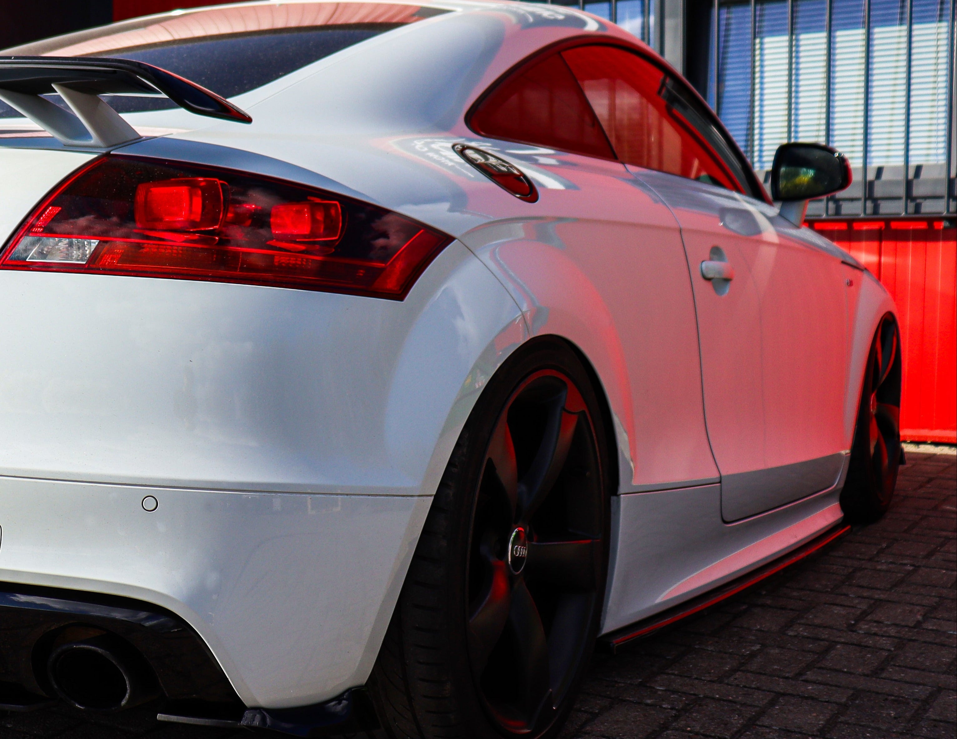 Seitenschweller im Cup Look passend für Audi TT 8J mit S-Line Competition