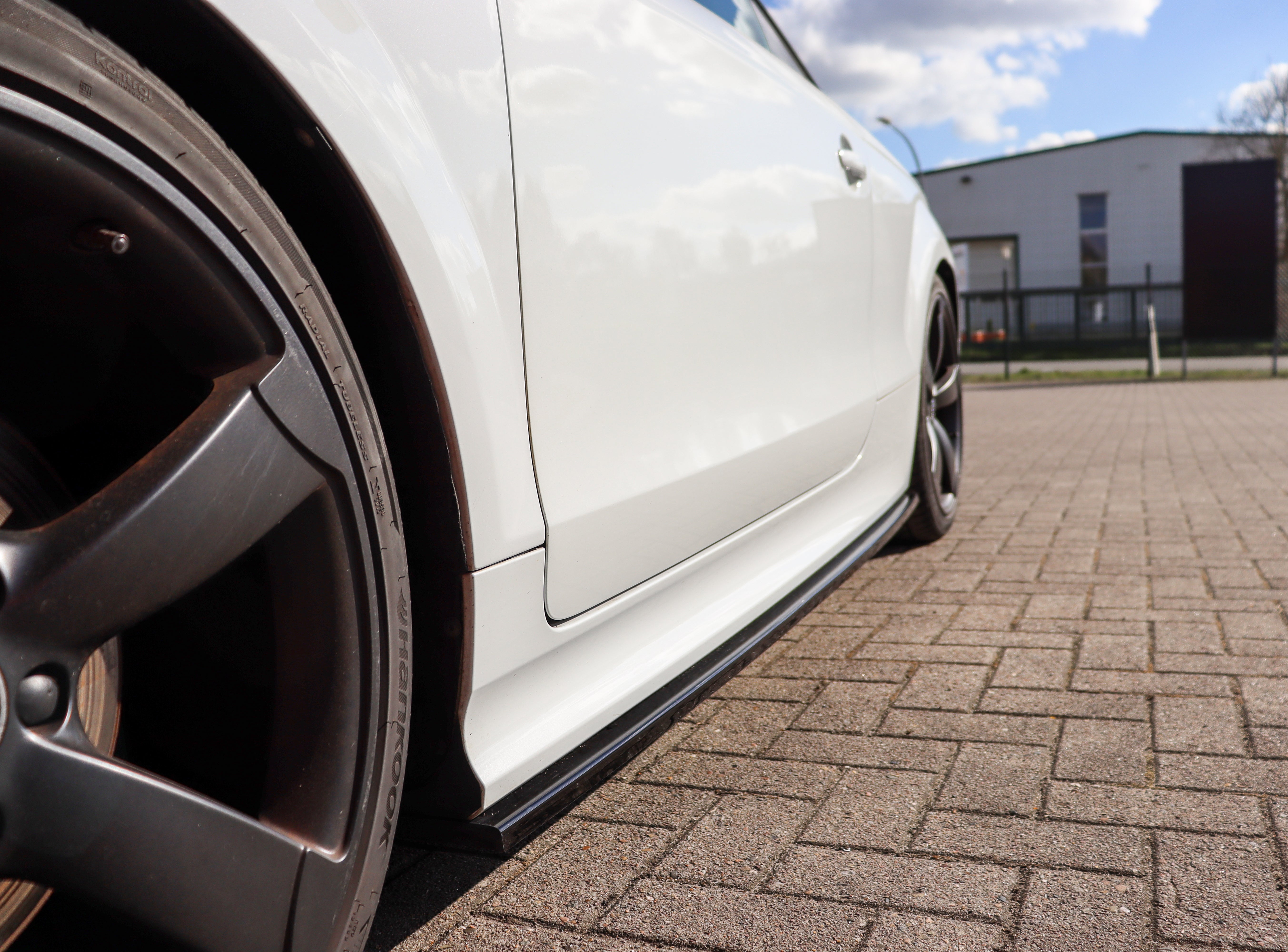 Seitenschweller im Cup Look passend für Audi TT 8J mit S-Line Competition
