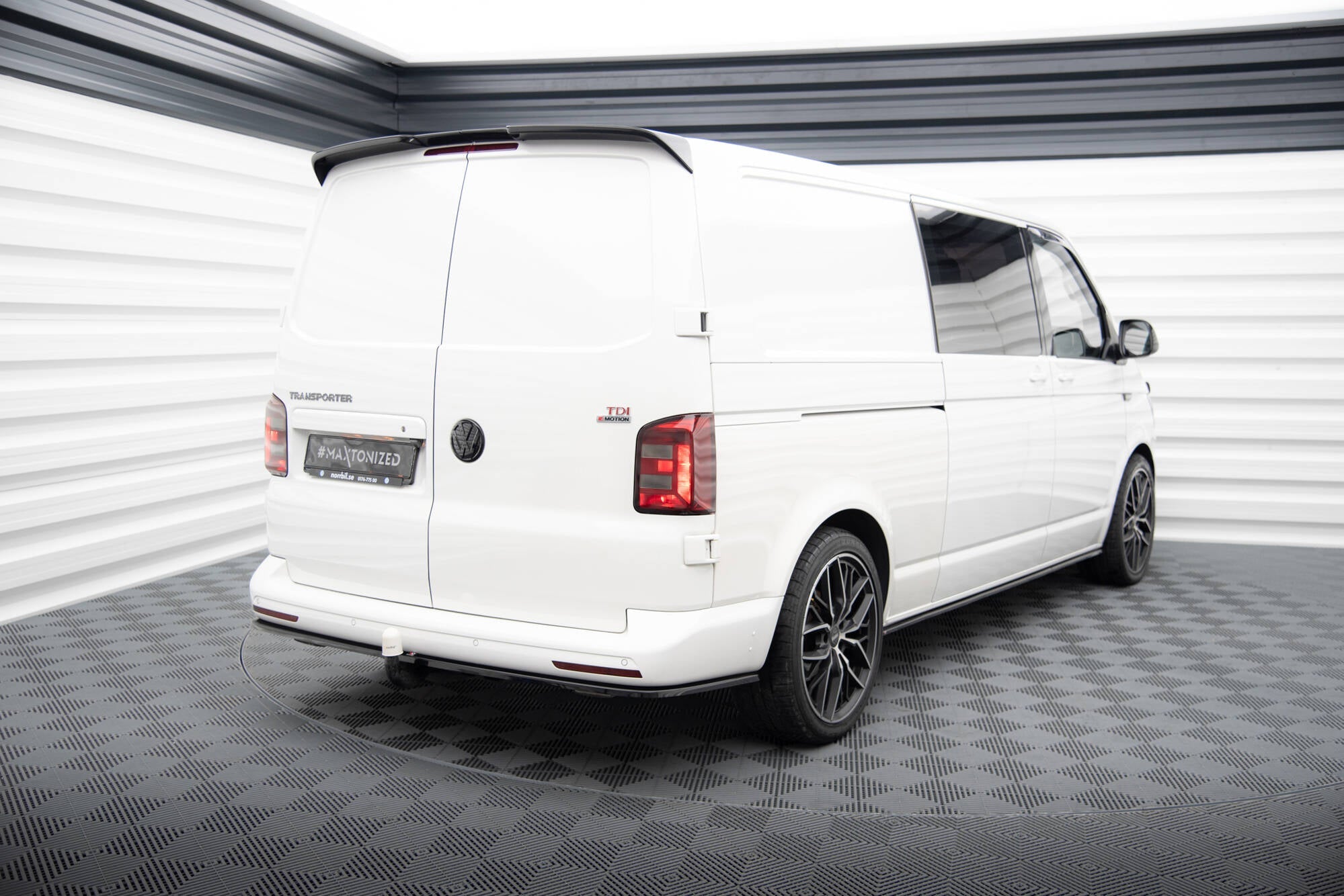 Maxton Design - Diffusor für VW T6 Long Facelift - Aerowerk.