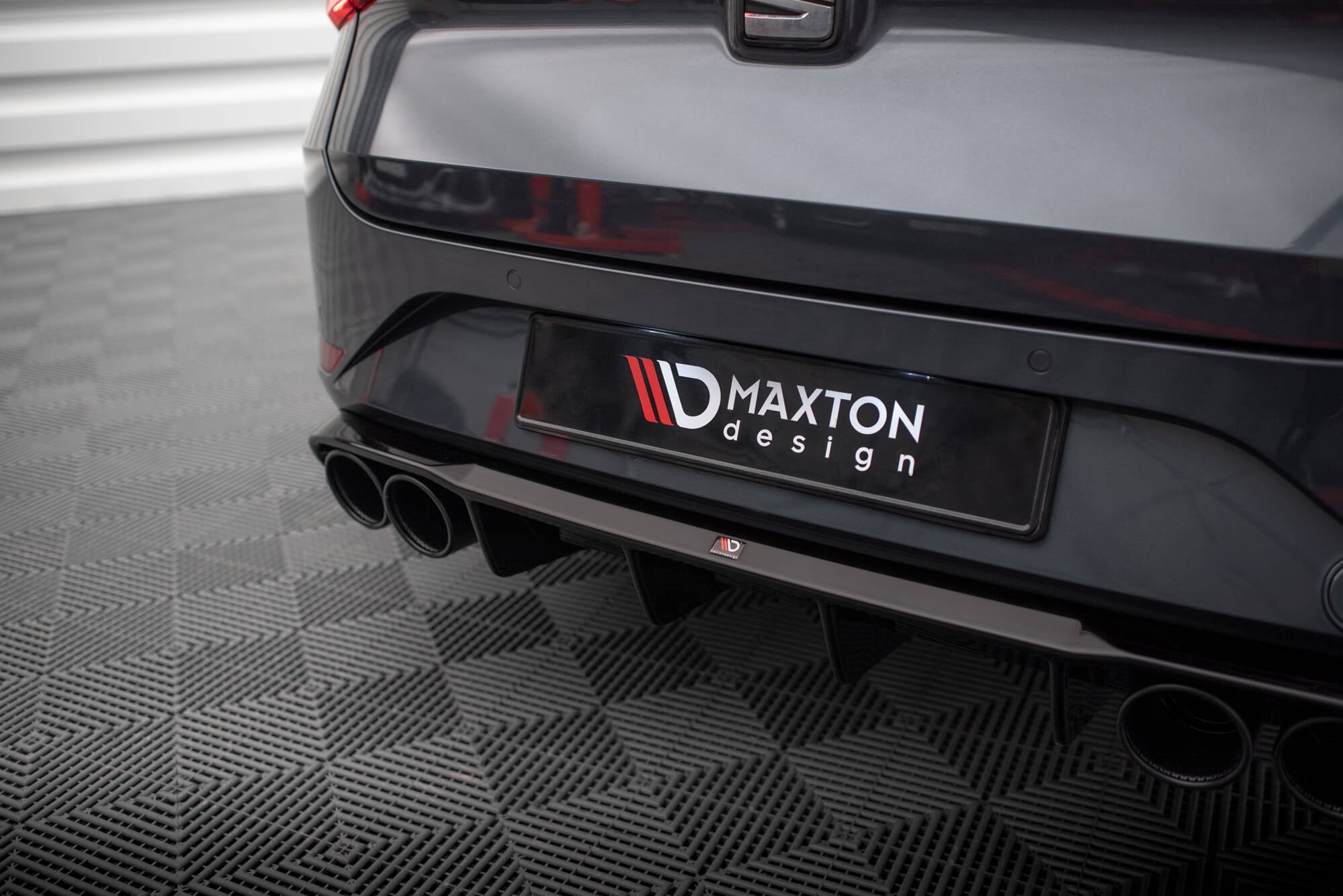 Maxton Design - Diffusor Heck Ansatz + Endrohre für Seat Leon ST FR Mk4 - Aerowerk.