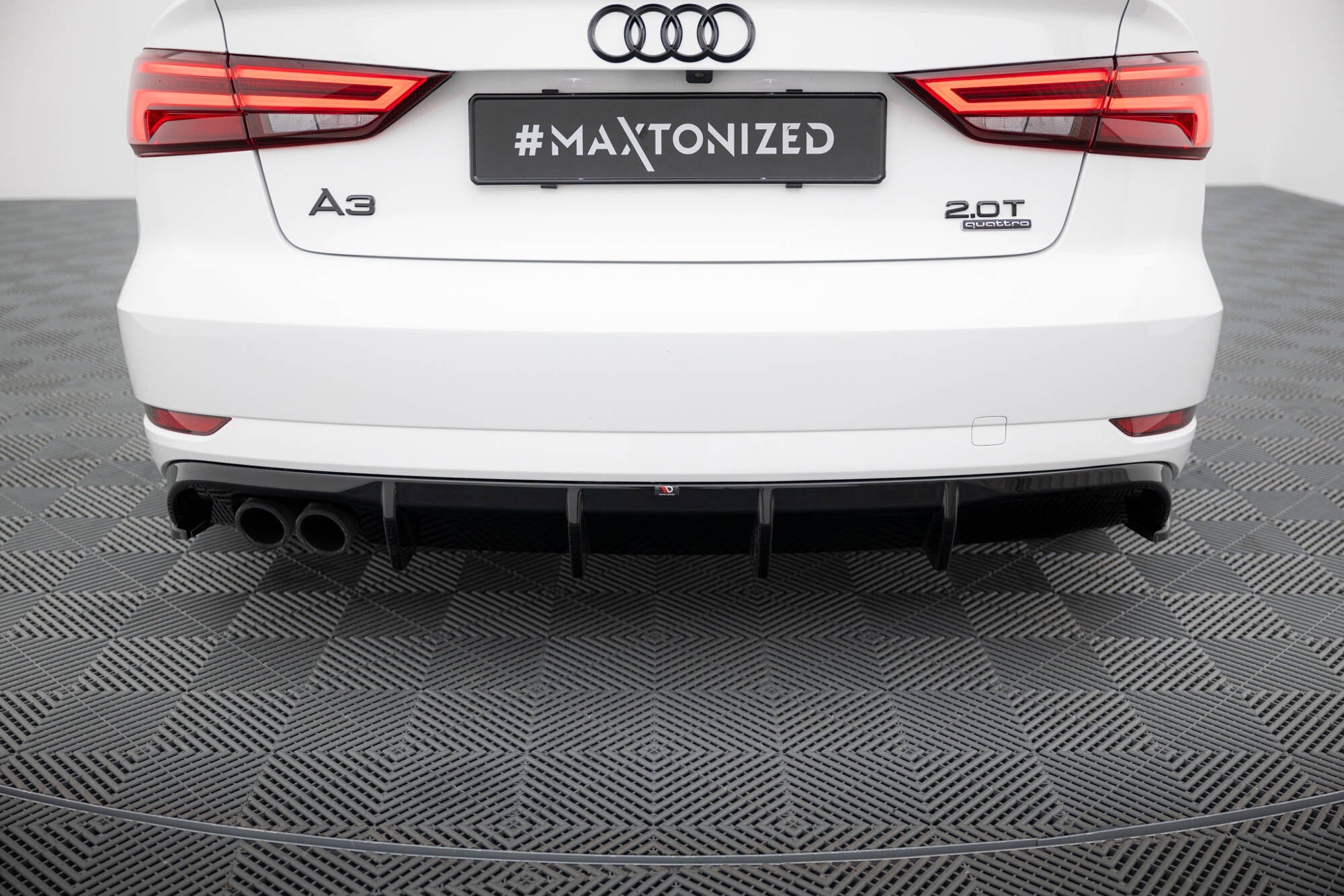 Maxton Design - Diffusor Heck Ansatz für Audi A3 Limousine 8V Facelift (Doppelauspuff li.endrohr) - Aerowerk.