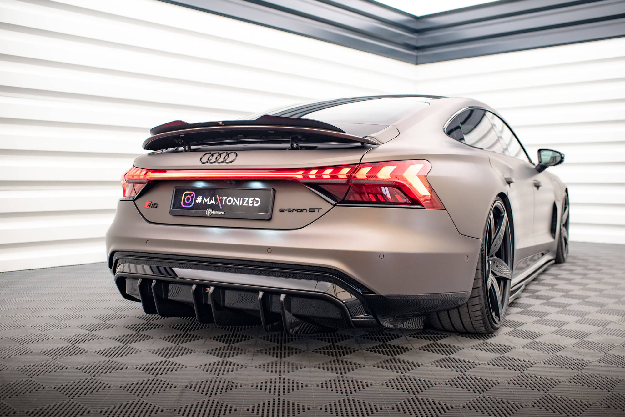 Maxton Design - Diffusor Heck Ansatz für Audi e - Tron GT / RS GT Mk1 - Aerowerk.