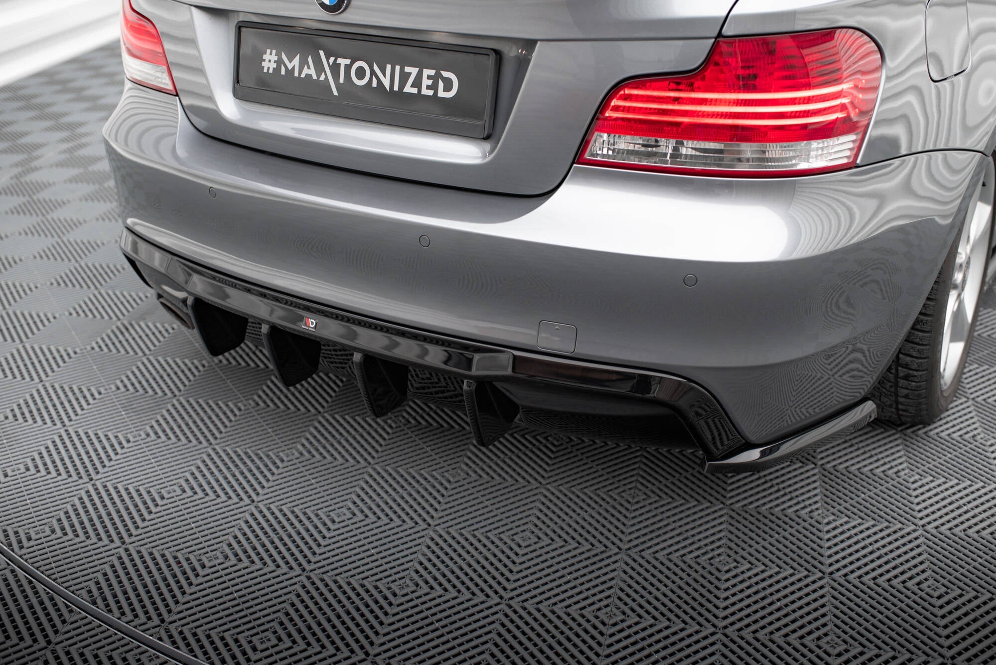 Maxton Design - Diffusor Heck Ansatz für BMW 1er M - Paket E82 - Aerowerk.