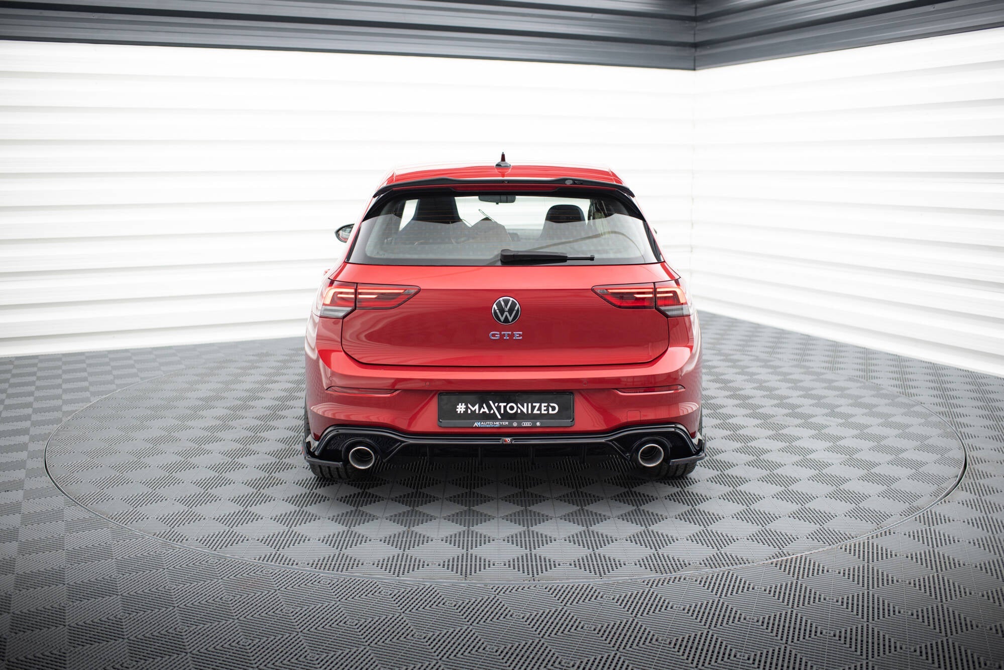 Maxton Design - Diffusor Heck Ansatz für + Endschalldampfer Sportauspuff Attrappe Volkswagen Golf GTE / R - Line Mk8 / Mk8 Facelift - Aerowerk.