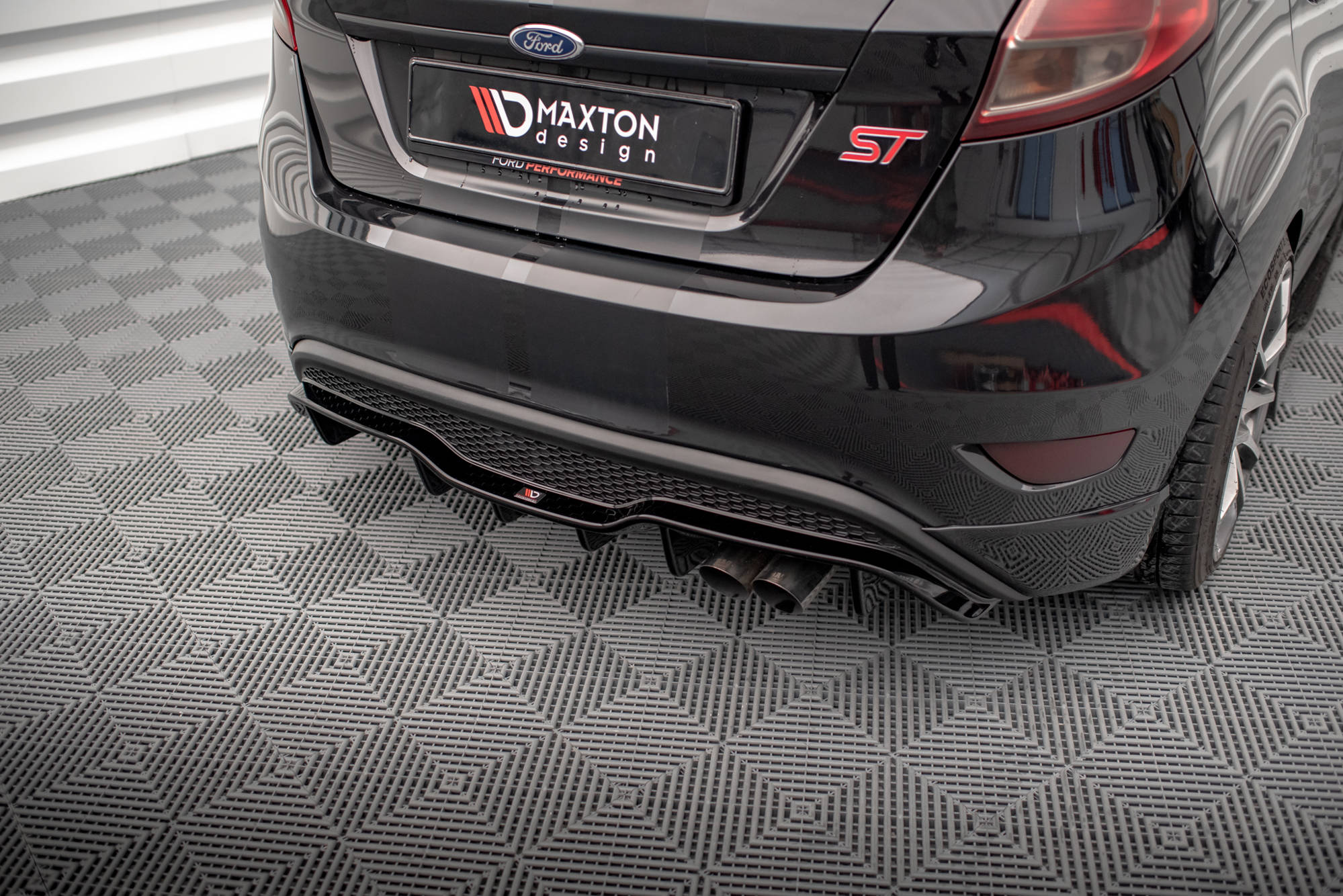 Maxton Design - Diffusor Heck Ansatz für Ford Fiesta ST (5 - Türige version) Mk7 Facelift - Aerowerk.