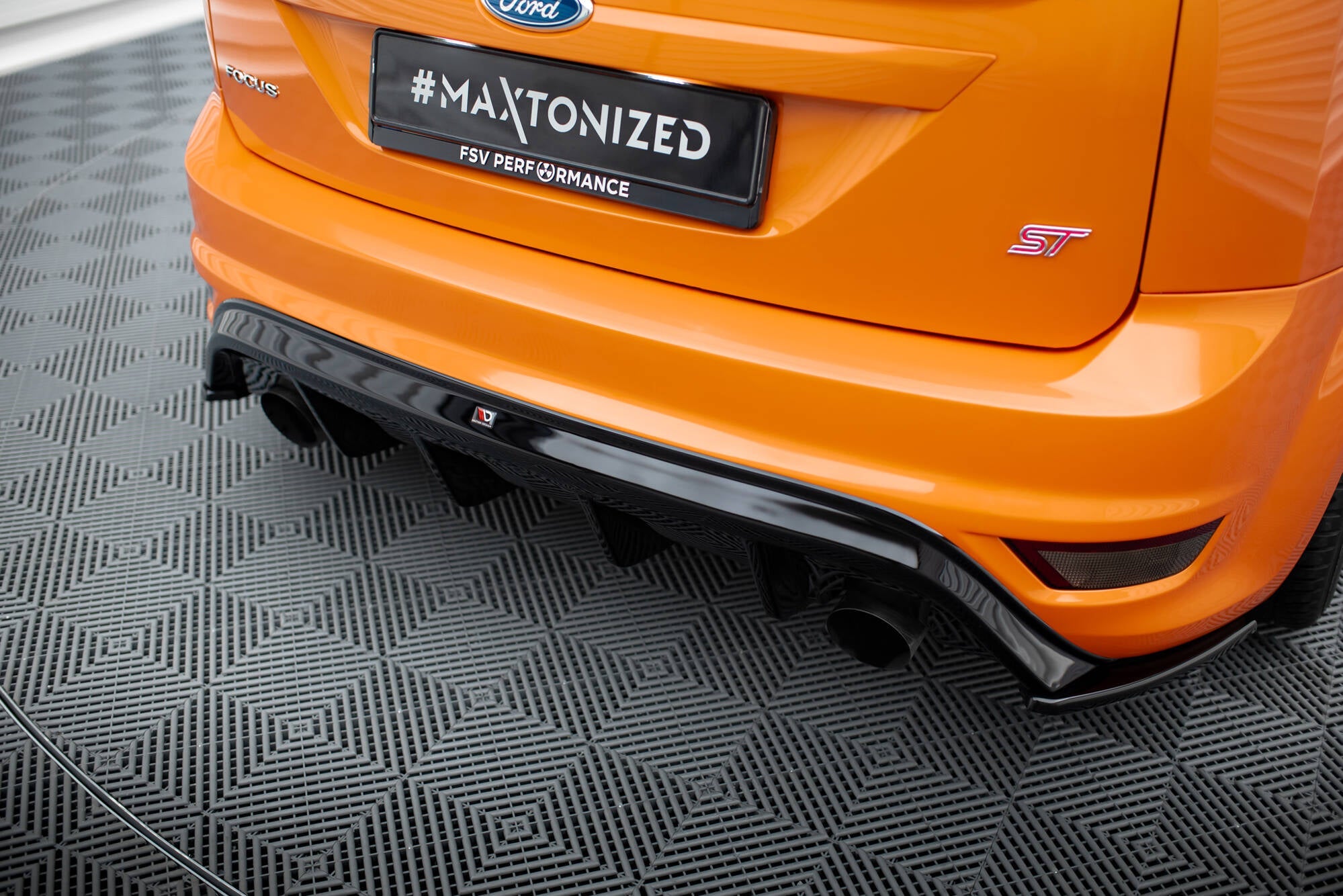 Maxton Design - Diffusor Heck Ansatz für Ford Focus ST Mk2 FL - Aerowerk.