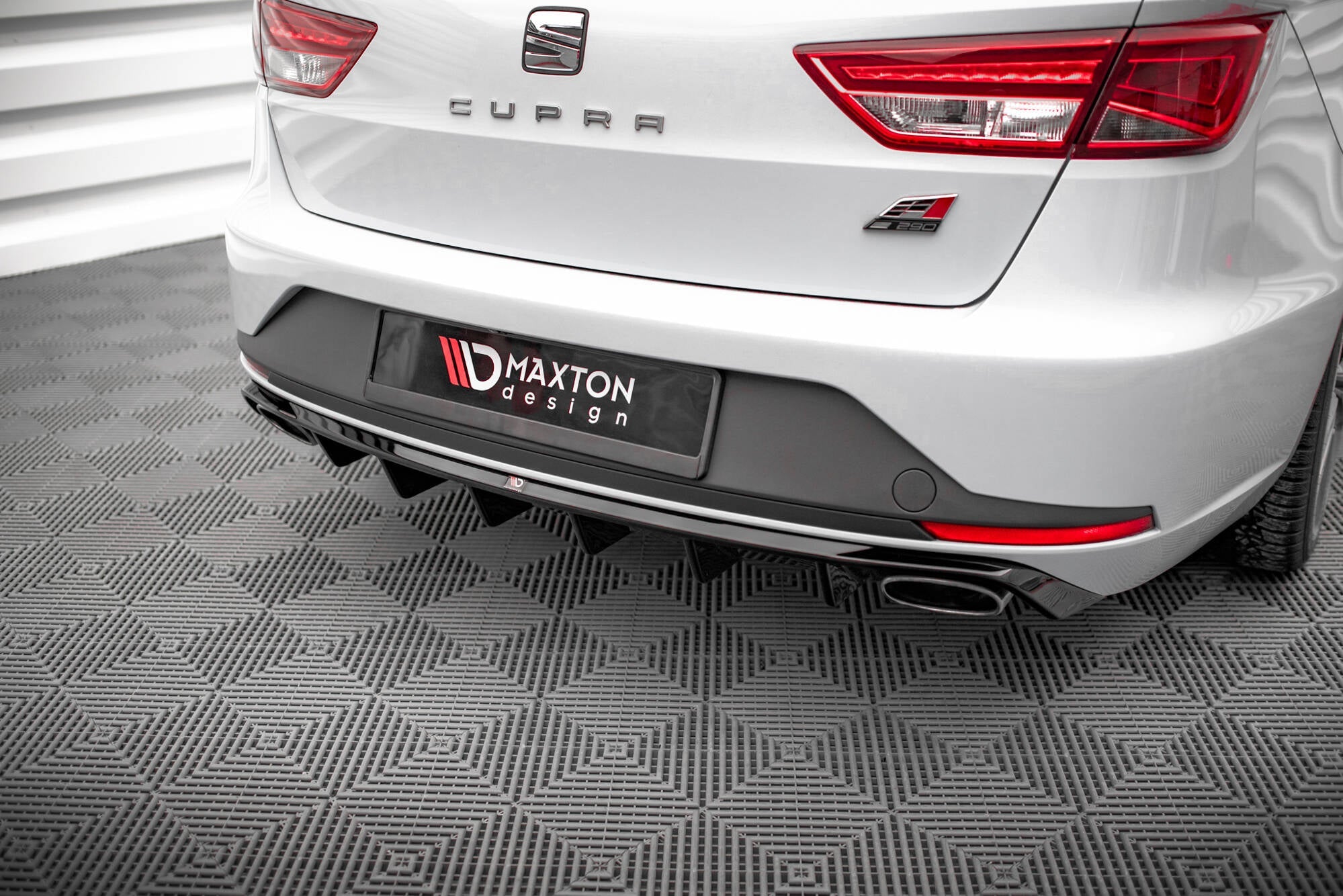 Maxton Design - Diffusor Heck Ansatz für Seat Leon Cupra Sportstourer Mk3 - Aerowerk.