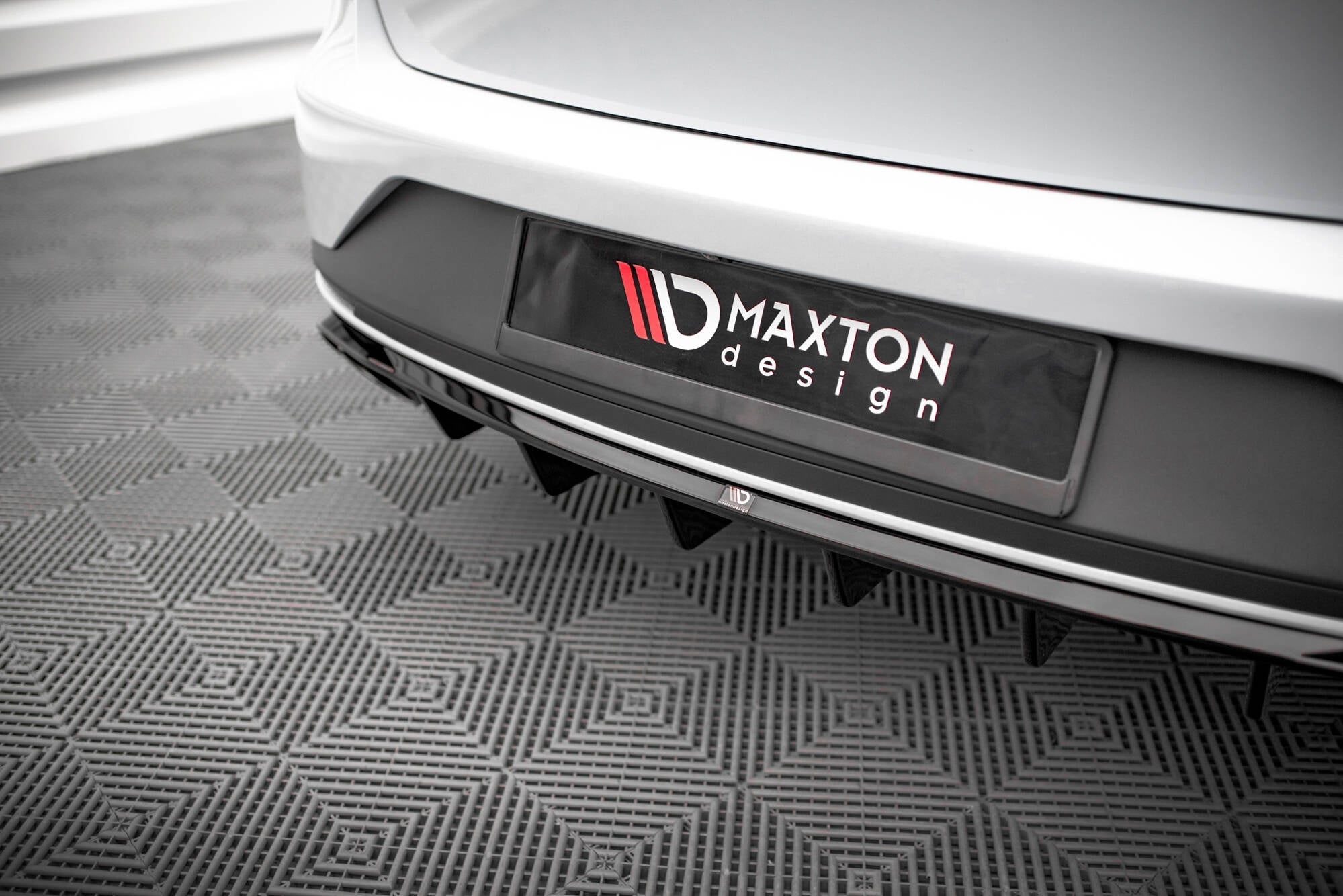 Maxton Design - Diffusor Heck Ansatz für Seat Leon Cupra Sportstourer Mk3 - Aerowerk.