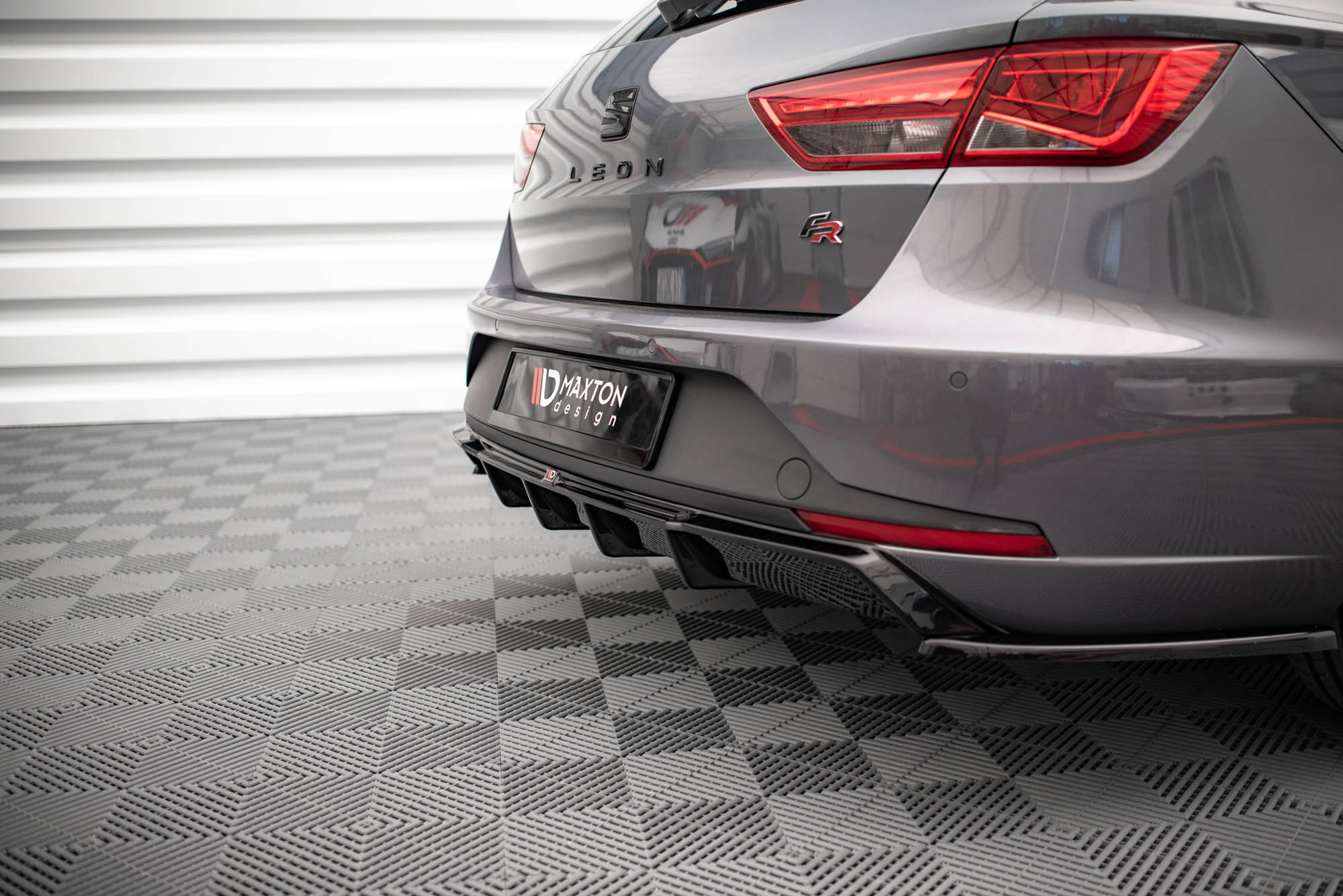 Maxton Design - Diffusor Heck Ansatz für Seat Leon FR Sportstourer Mk3 - Aerowerk.