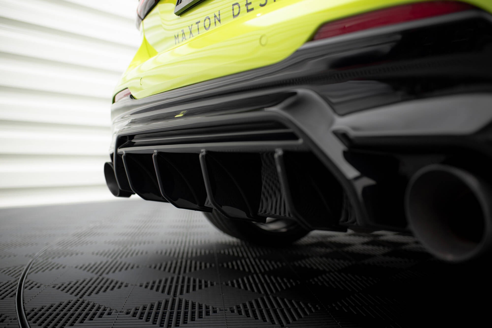 Maxton Design - Diffusor V1 Heck Ansatz für BMW 1er F40 M - Paket/ M135i - Aerowerk.